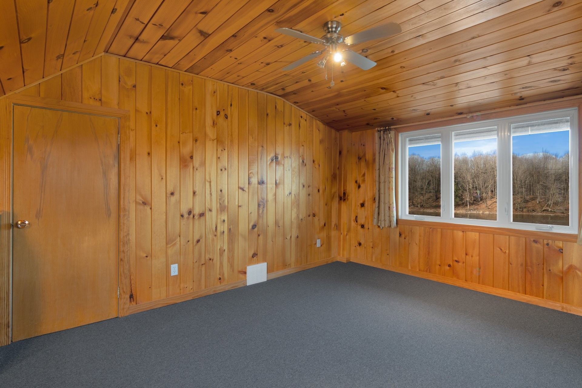 









2100


Ch. Yamaska

,
Farnham,




QC
J2N0S8

