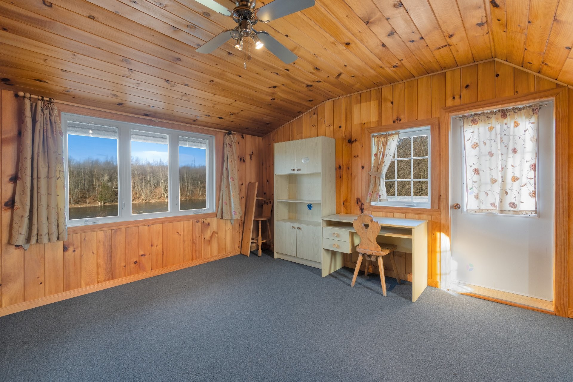 









2100


Ch. Yamaska

,
Farnham,




QC
J2N0S8

