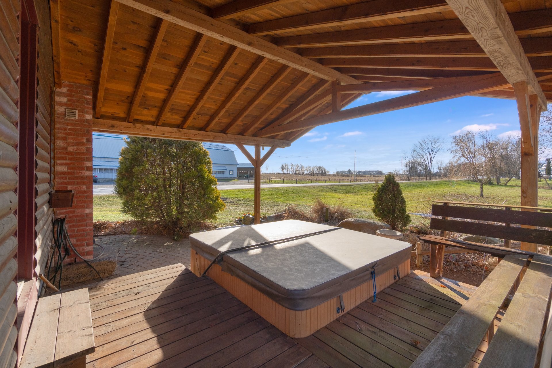 









2100


Ch. Yamaska

,
Farnham,




QC
J2N0S8

