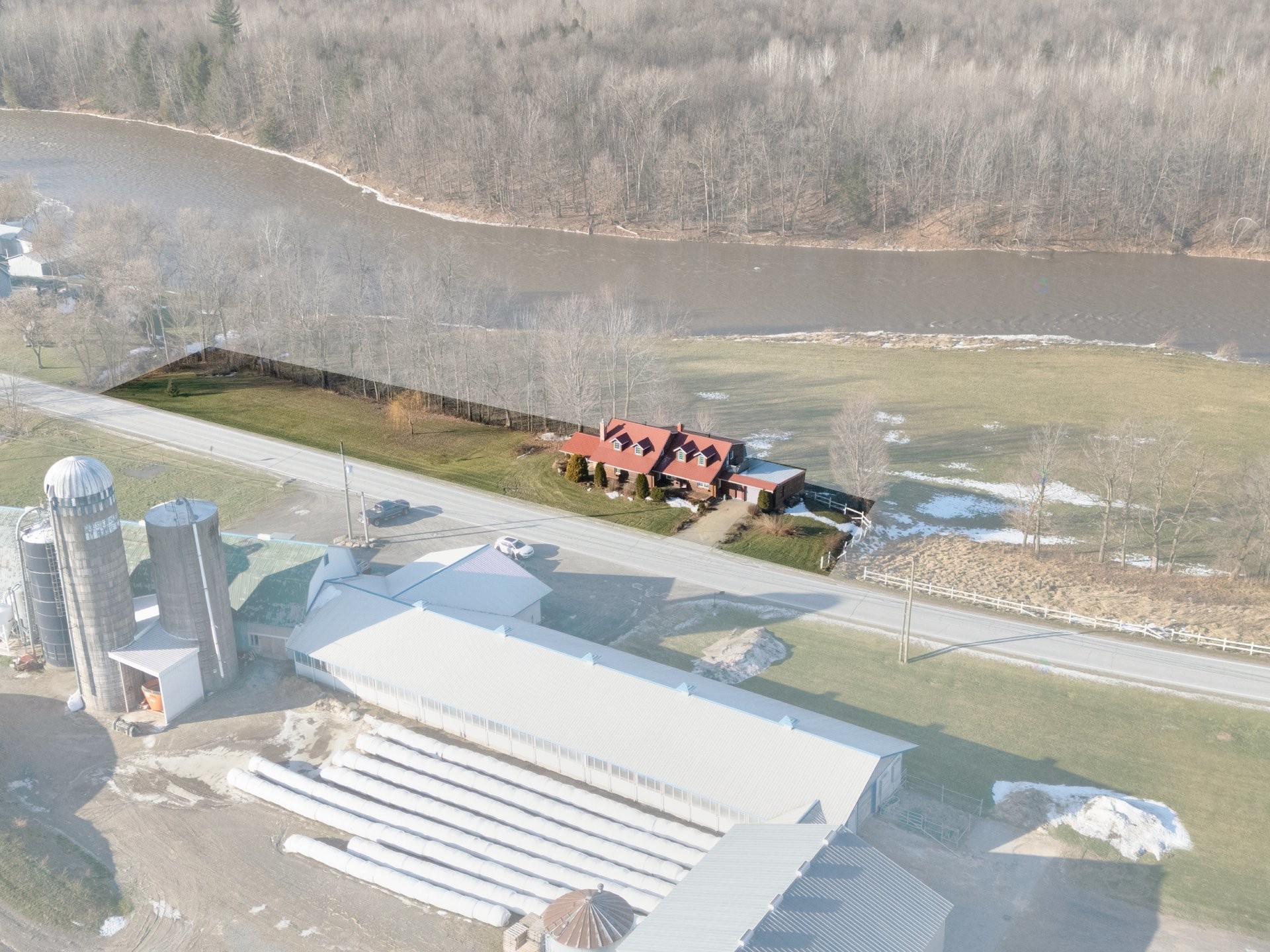 









2100


Ch. Yamaska

,
Farnham,




QC
J2N0S8

