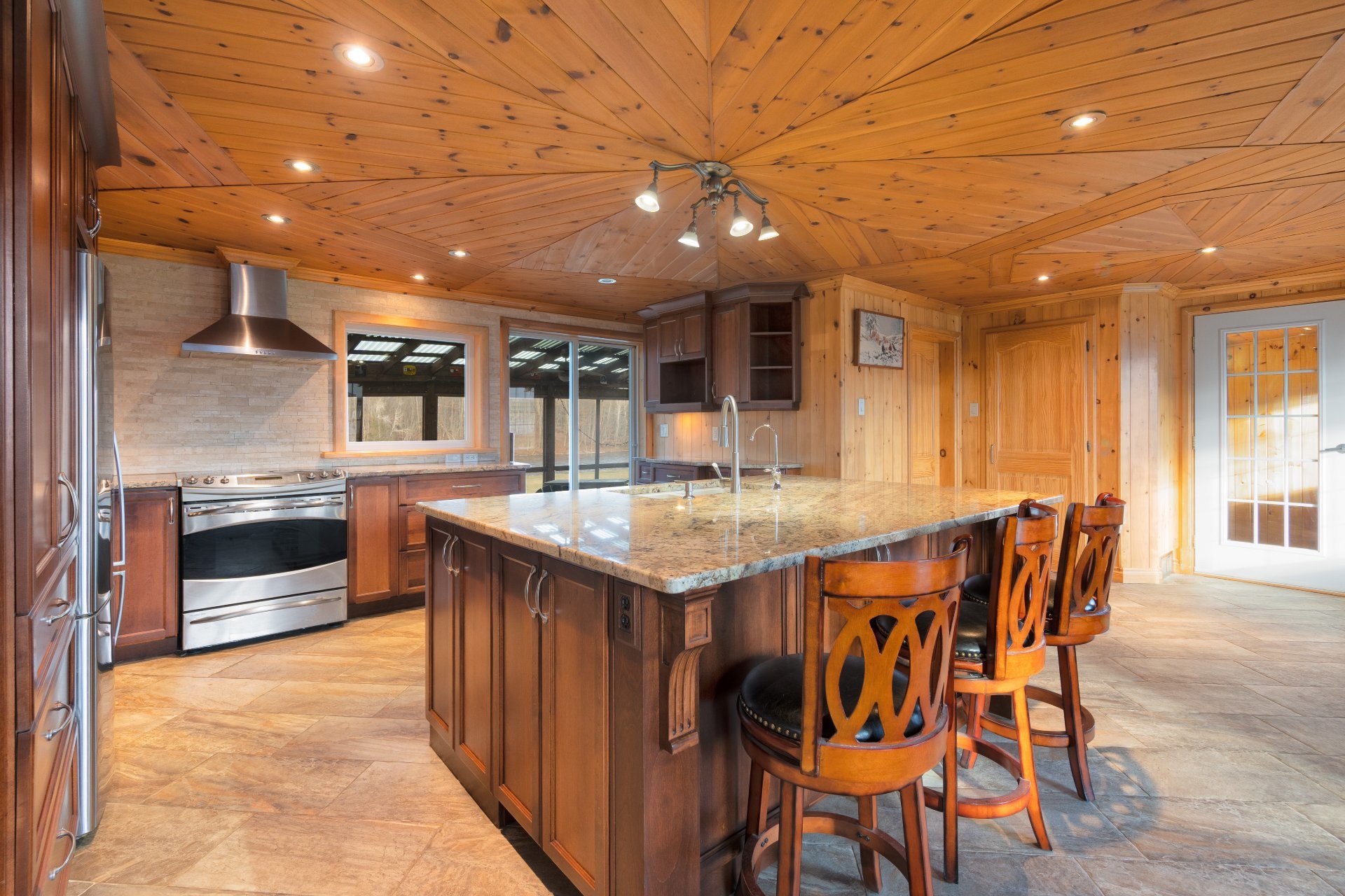 









2100


Ch. Yamaska

,
Farnham,




QC
J2N0S8

