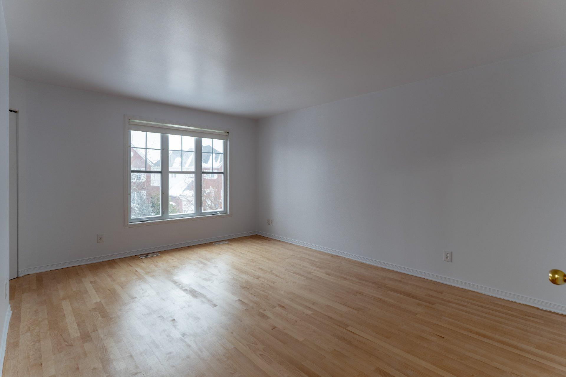 









6263


Rue des Mimosas

,
Longueuil (Saint-Hubert),




QC
J3Z1J5

