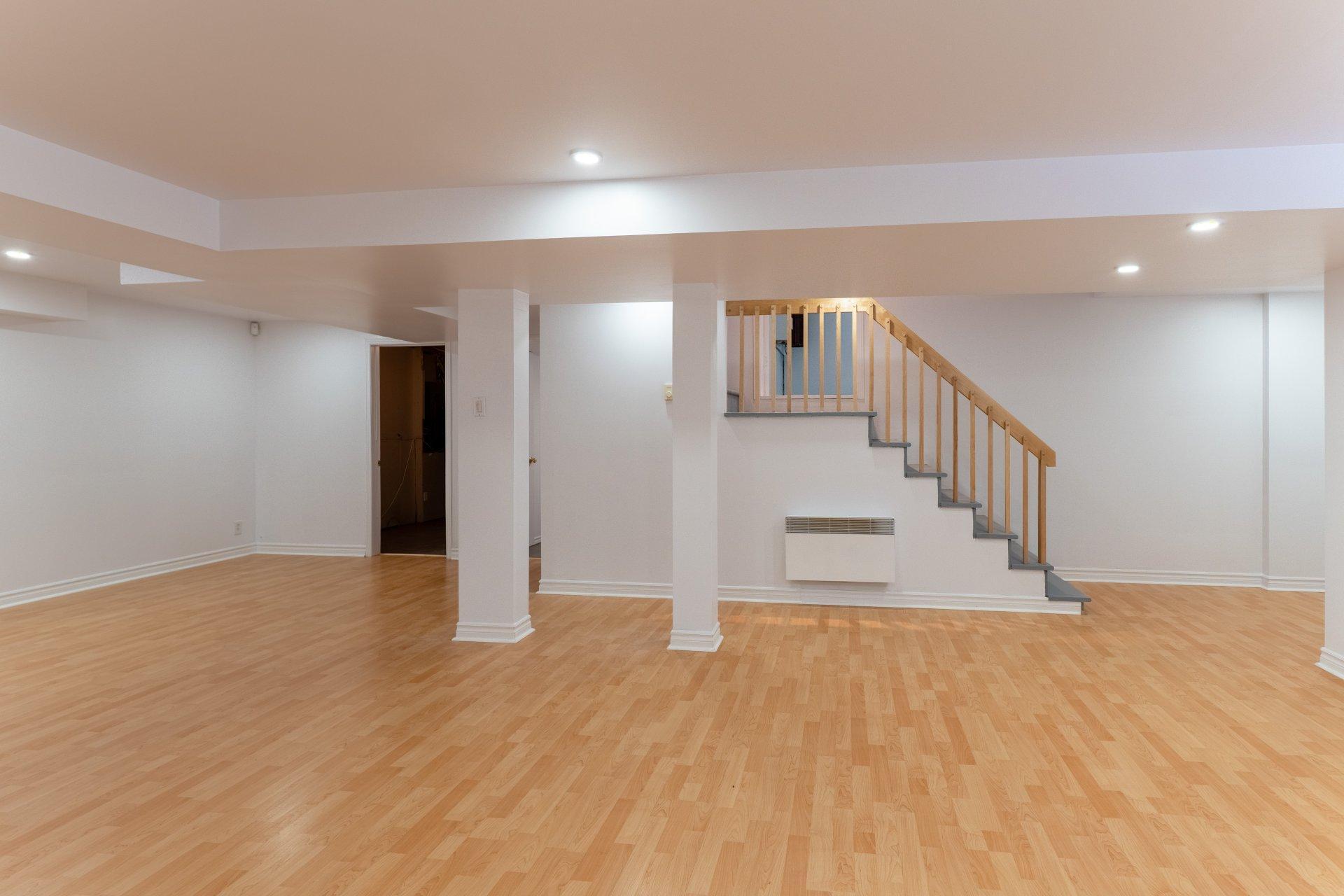 









6263


Rue des Mimosas

,
Longueuil (Saint-Hubert),




QC
J3Z1J5

