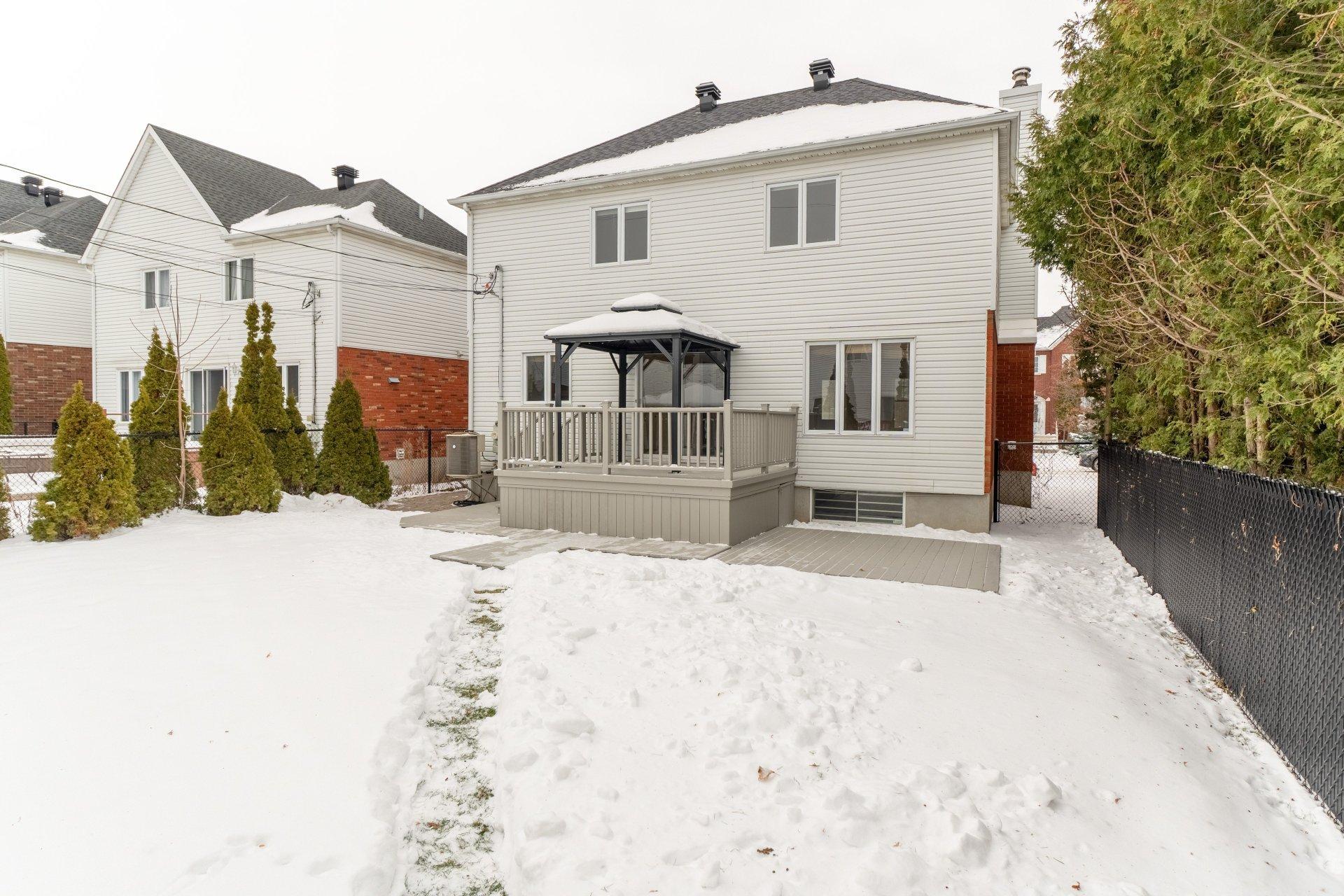 









6263


Rue des Mimosas

,
Longueuil (Saint-Hubert),




QC
J3Z1J5

