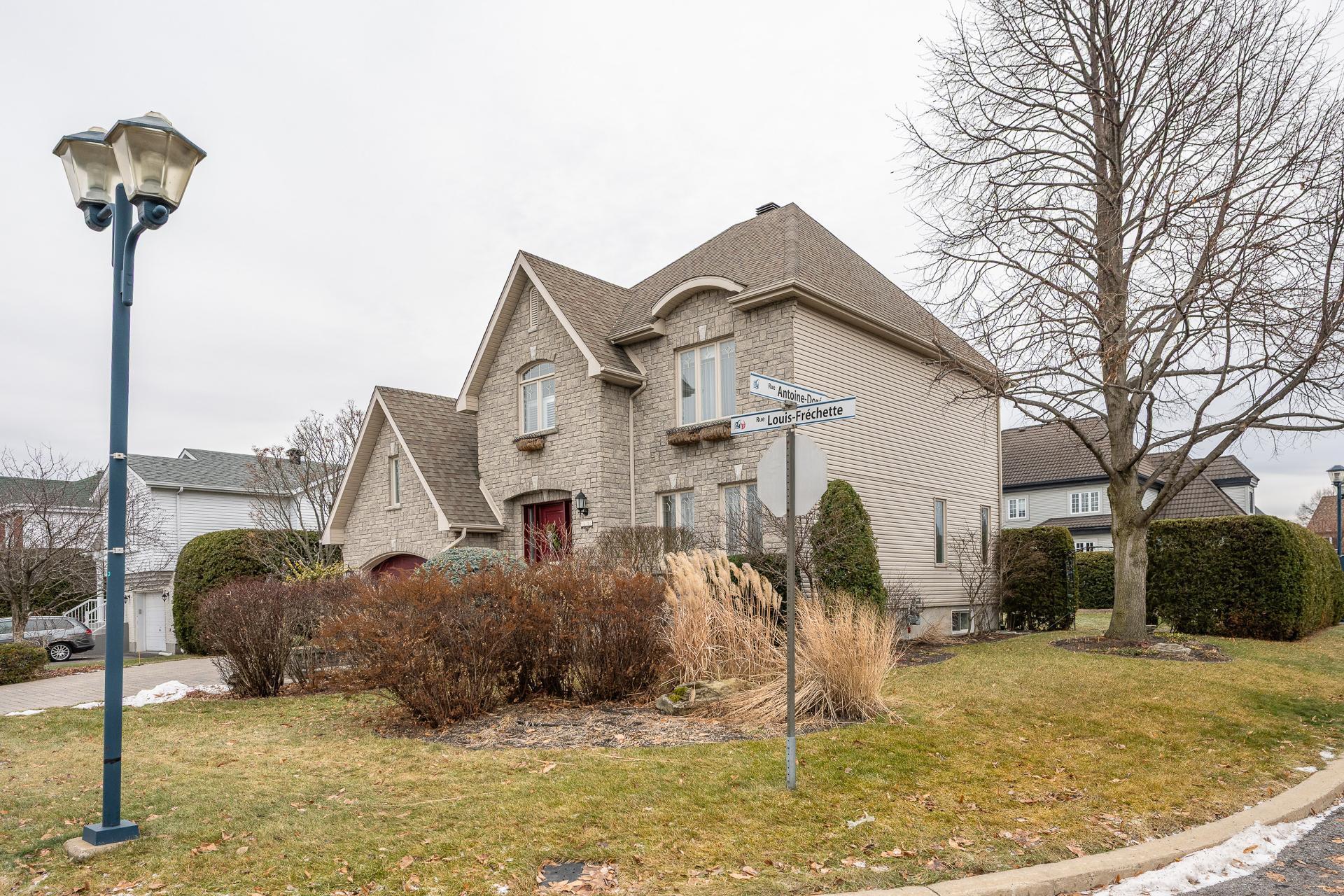 









15


Rue Louis-Fréchette

,
Saint-Jean-sur-Richelieu,




QC
J2W1E9

