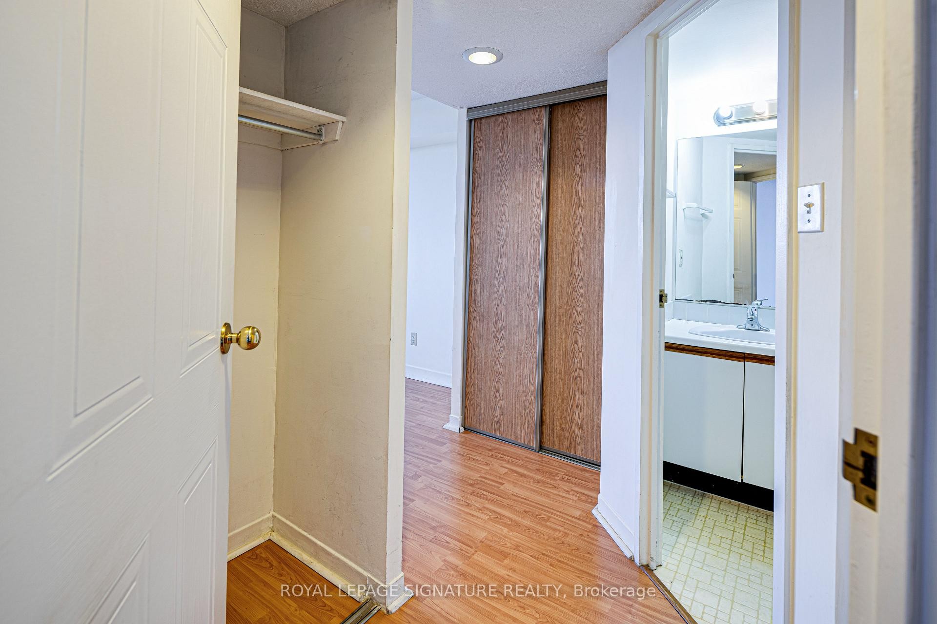 









150


Alton Towers

Circle, 405,
Toronto,




ON
M1V 4X7

