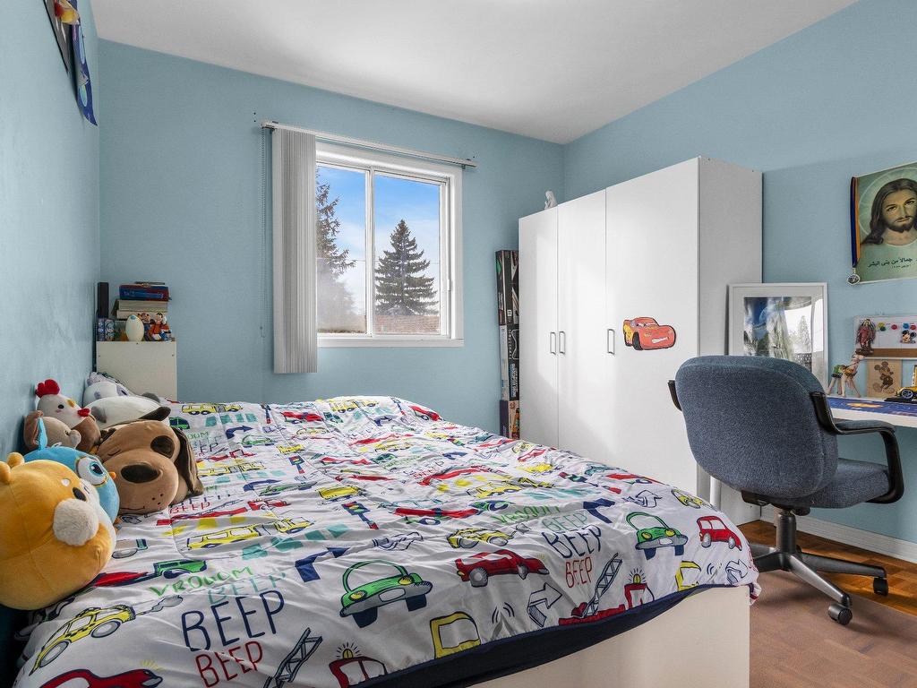 









5053


Rue Athéna

,
Pierrefonds-Roxboro (Montréal),




QC
H8Z3K9

