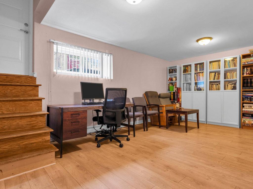 









5053


Rue Athéna

,
Pierrefonds-Roxboro (Montréal),




QC
H8Z3K9

