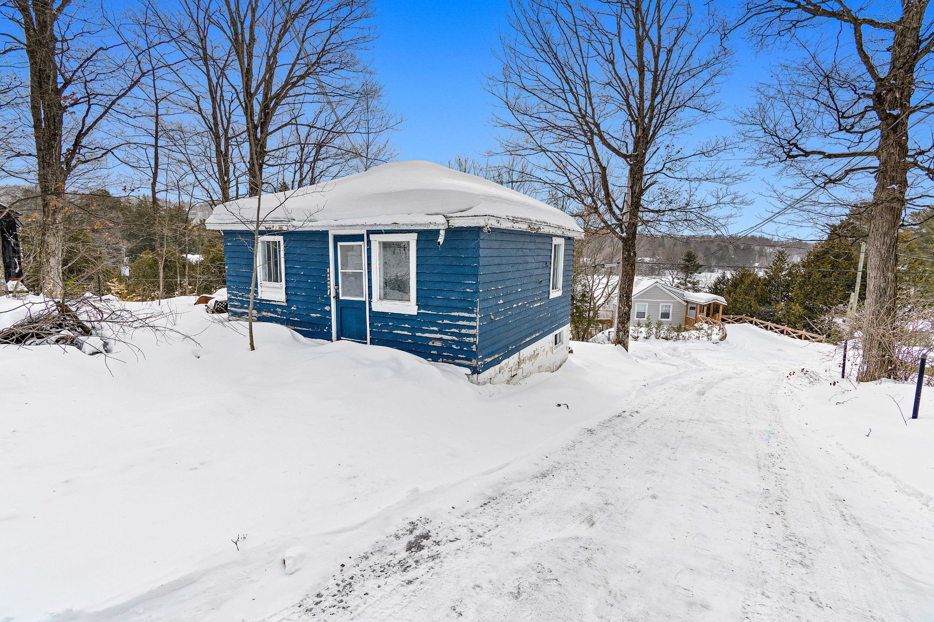 









1726


Ch. de la Baie-du-Lac

,
Saint-Sauveur,




QC
J0R1R1

