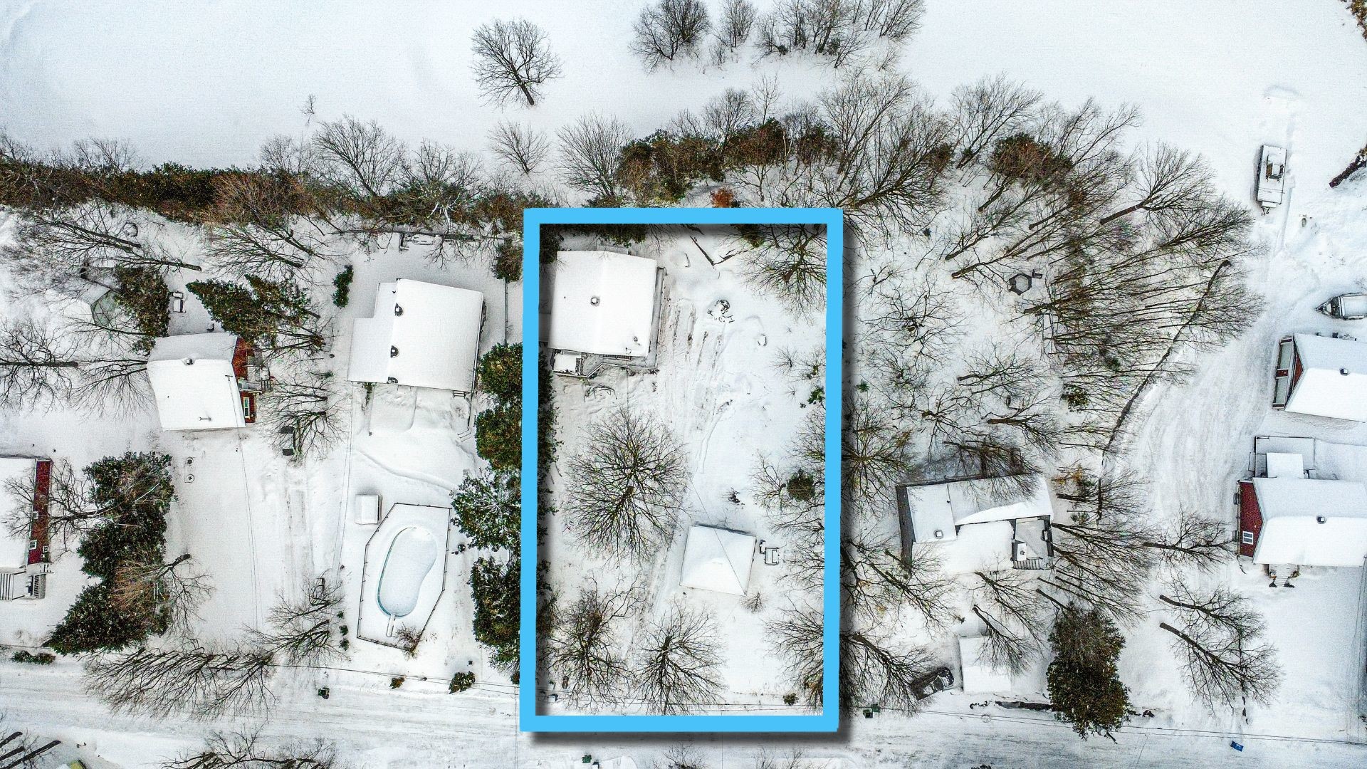 









1726


Ch. de la Baie-du-Lac

,
Saint-Sauveur,




QC
J0R1R1

