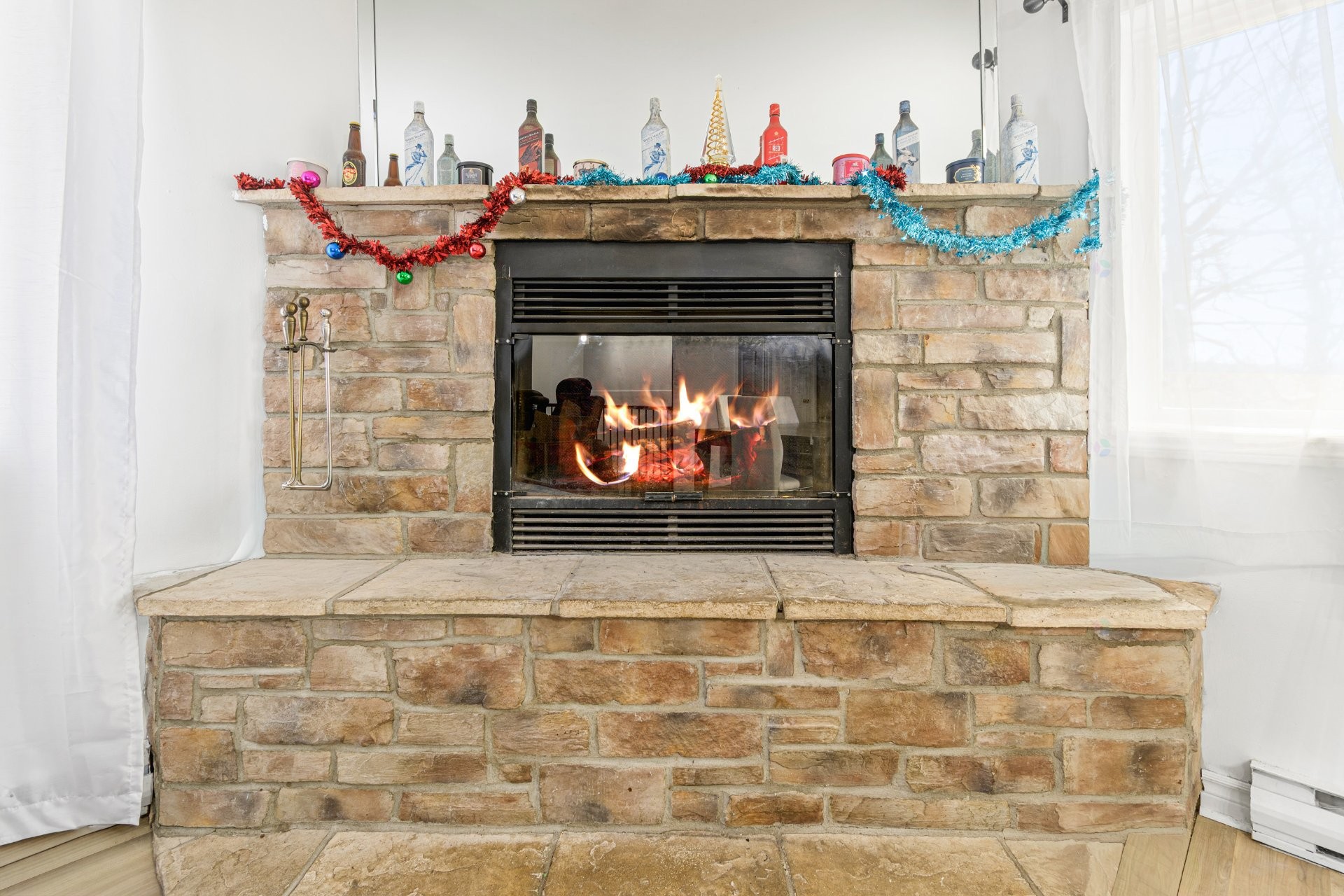 









1726


Ch. de la Baie-du-Lac

,
Saint-Sauveur,




QC
J0R1R1

