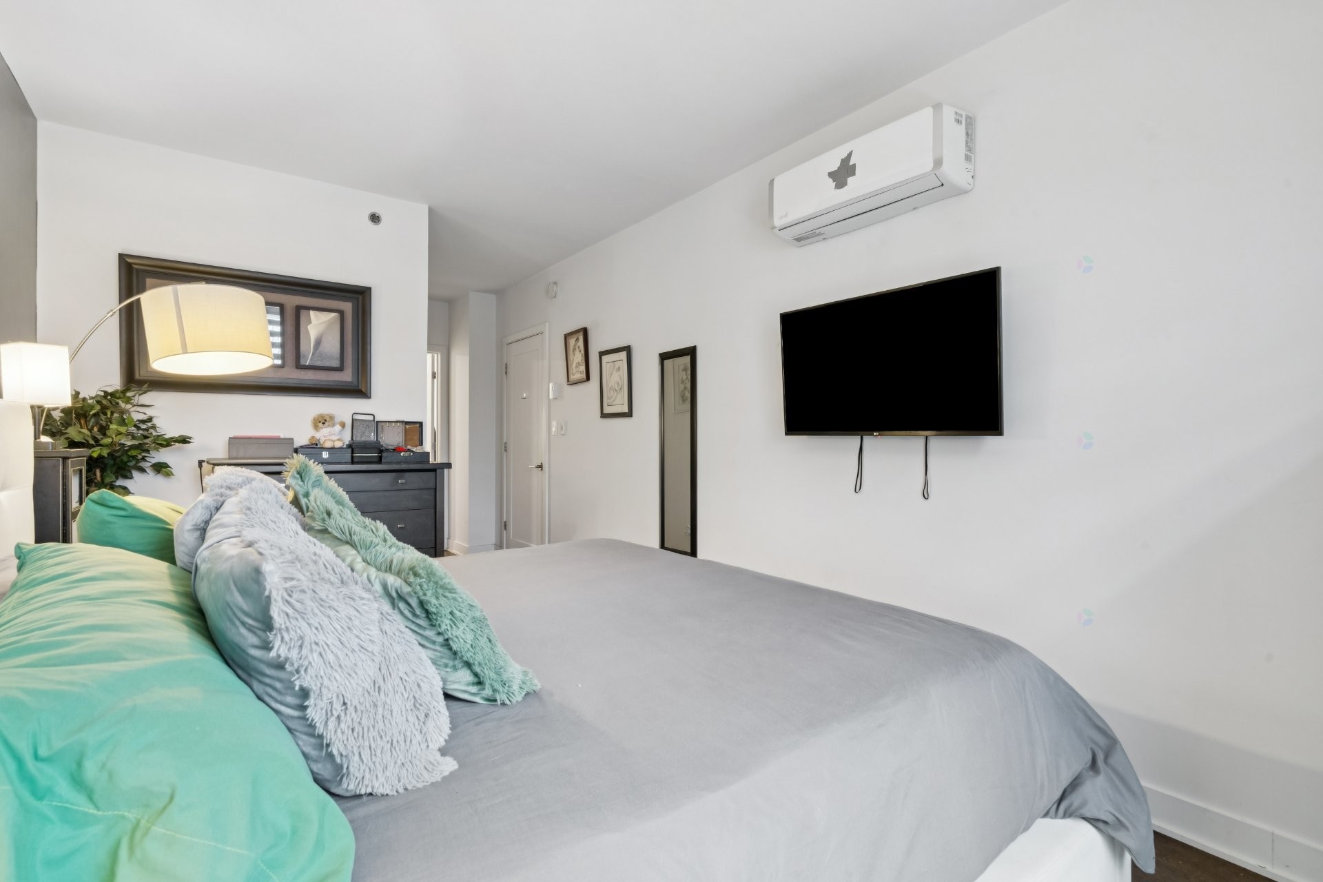 









64


Ch. St-François-Xavier

, 015,
Candiac,




QC
J5R0V1

