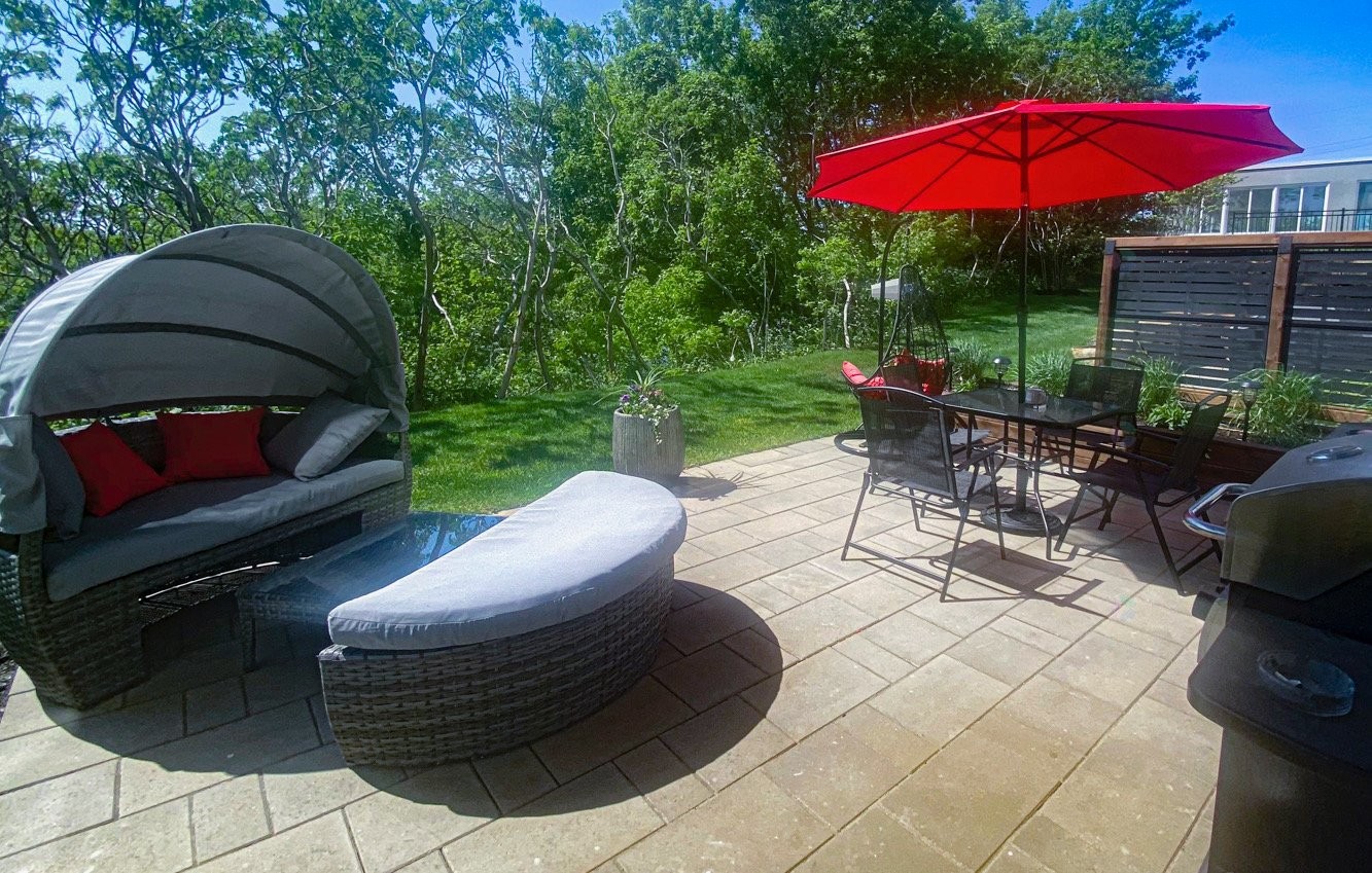 









64


Ch. St-François-Xavier

, 015,
Candiac,




QC
J5R0V1

