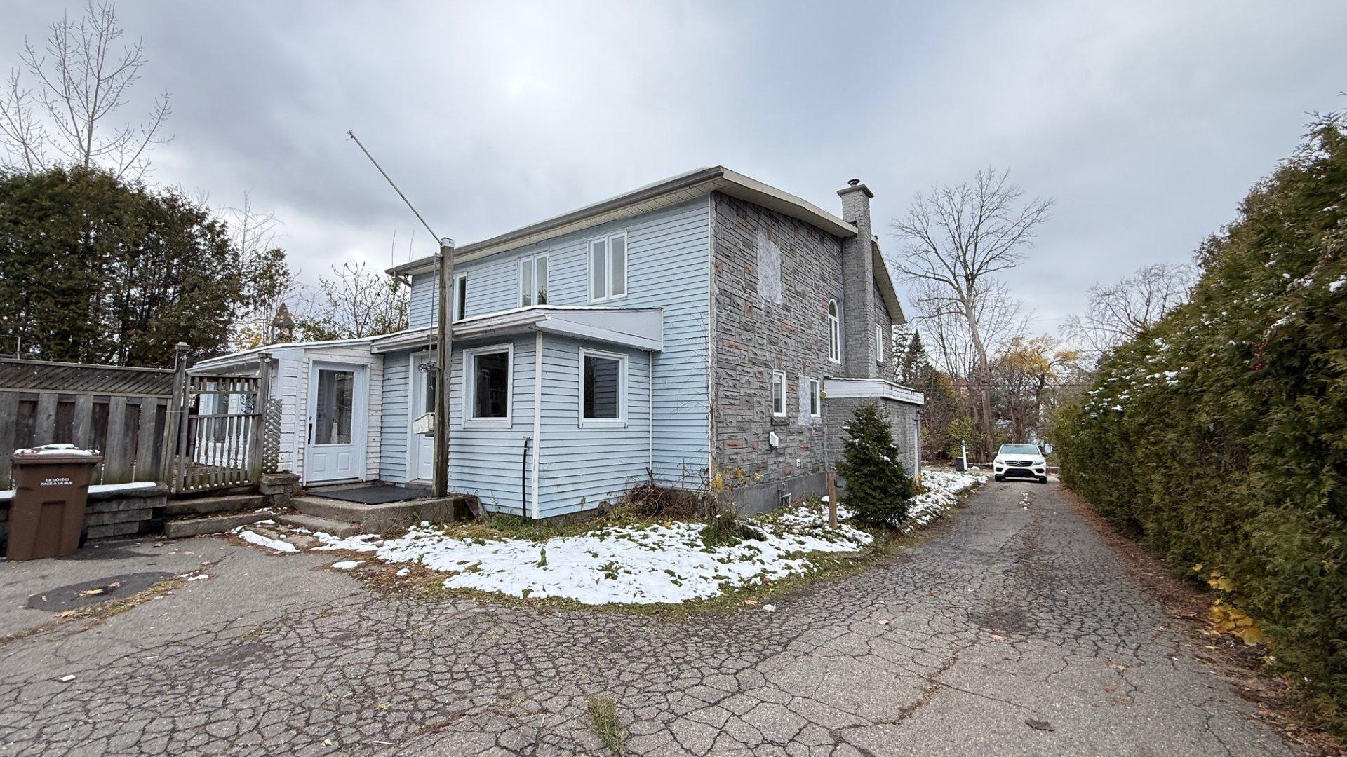 









1370


Ch. du Lac-St-Louis

,
Léry,




QC
J6N1B1

