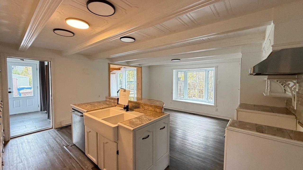 









1370


Ch. du Lac-St-Louis

,
Léry,




QC
J6N1B1

