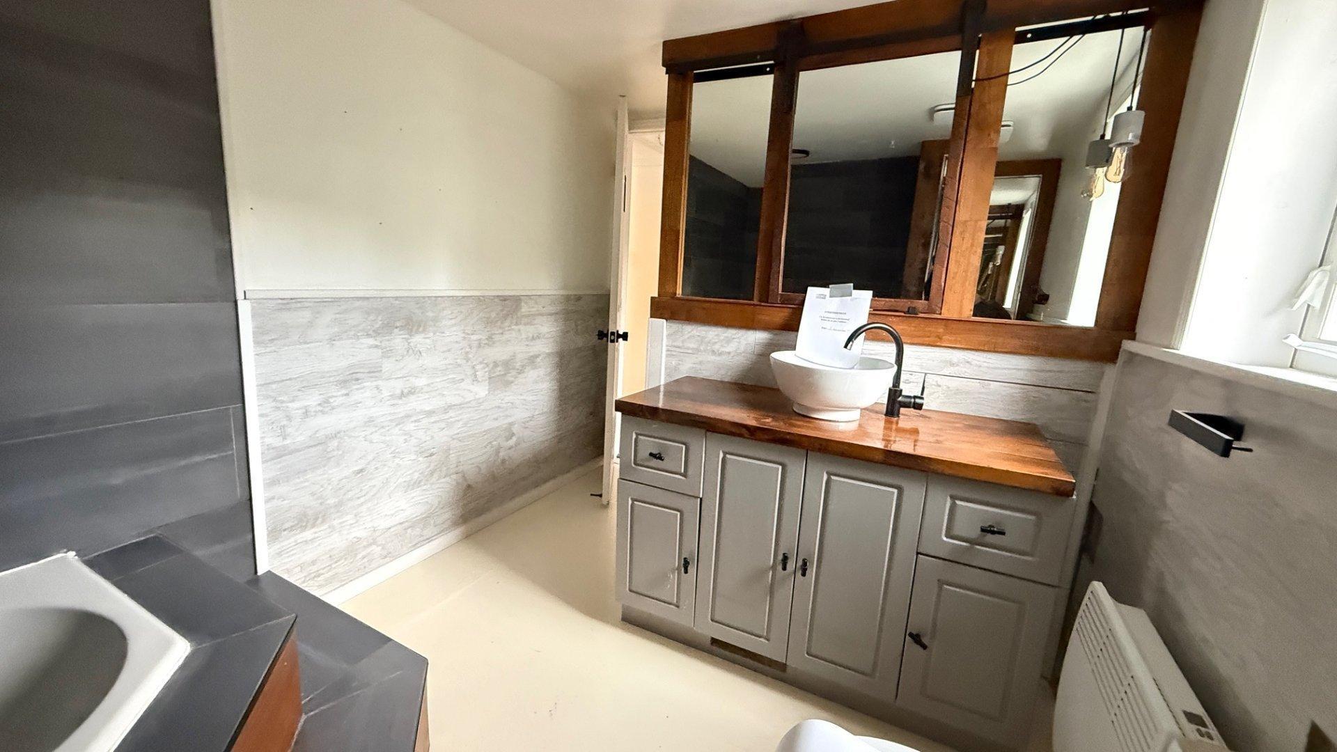 









1370


Ch. du Lac-St-Louis

,
Léry,




QC
J6N1B1

