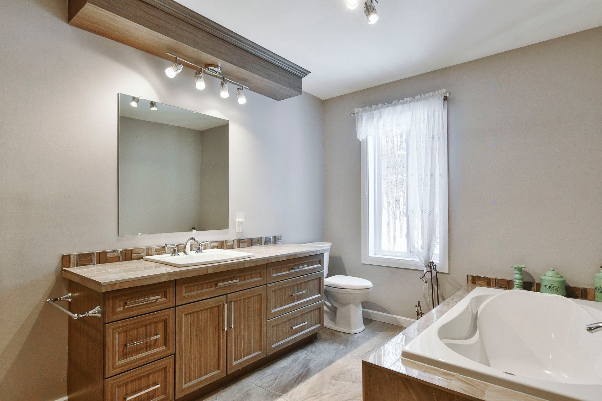 









6590


Route 125

,
Rawdon,




QC
J0K1S0


