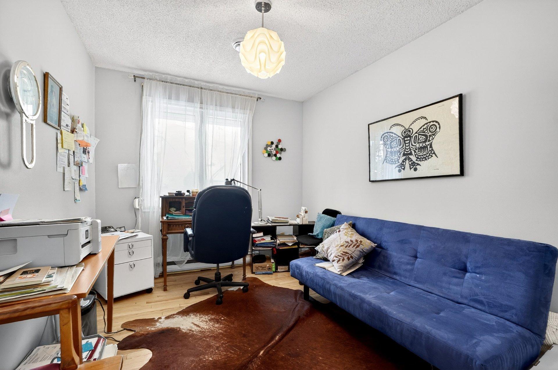 









6520


Av. des Perruches

,
Laval (Sainte-Rose),




QC
H7L3R1

