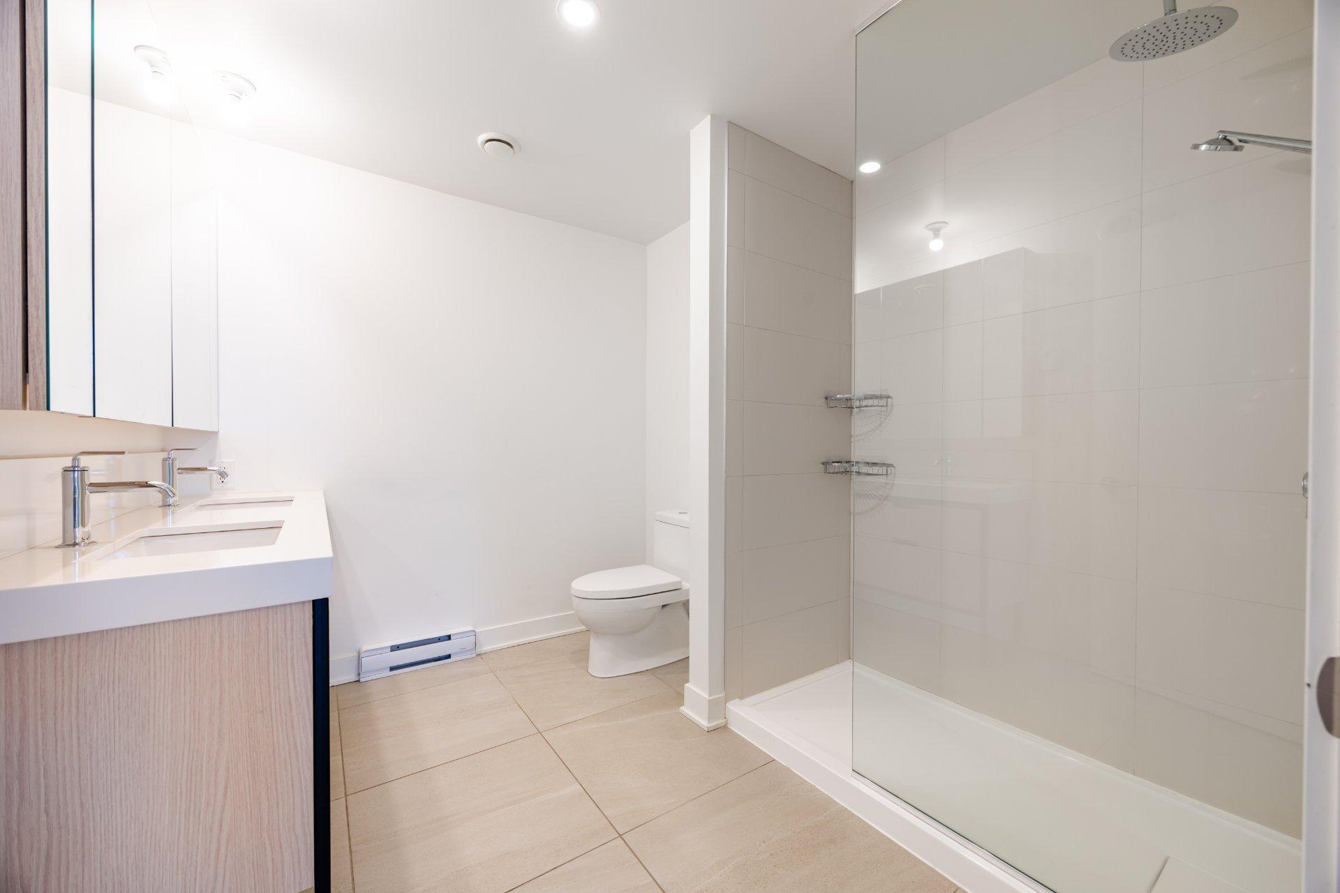 









60


Rue de l'Éclipse

, 1612,
Brossard,




QC
J4Z0T8

