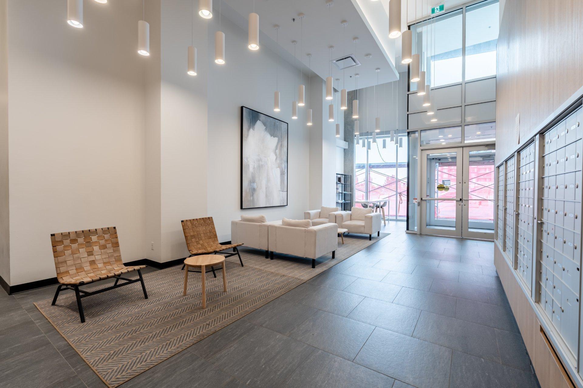 









60


Rue de l'Éclipse

, 1612,
Brossard,




QC
J4Z0T8

