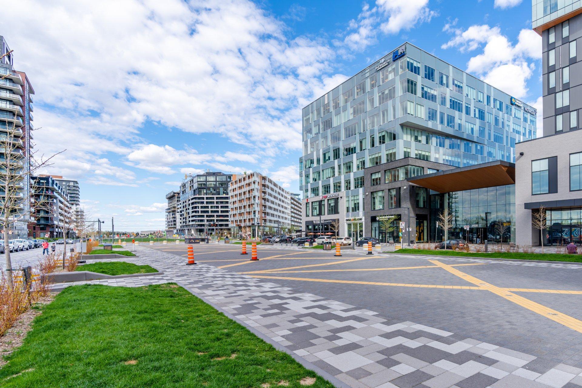 









60


Rue de l'Éclipse

, 1612,
Brossard,




QC
J4Z0T8

