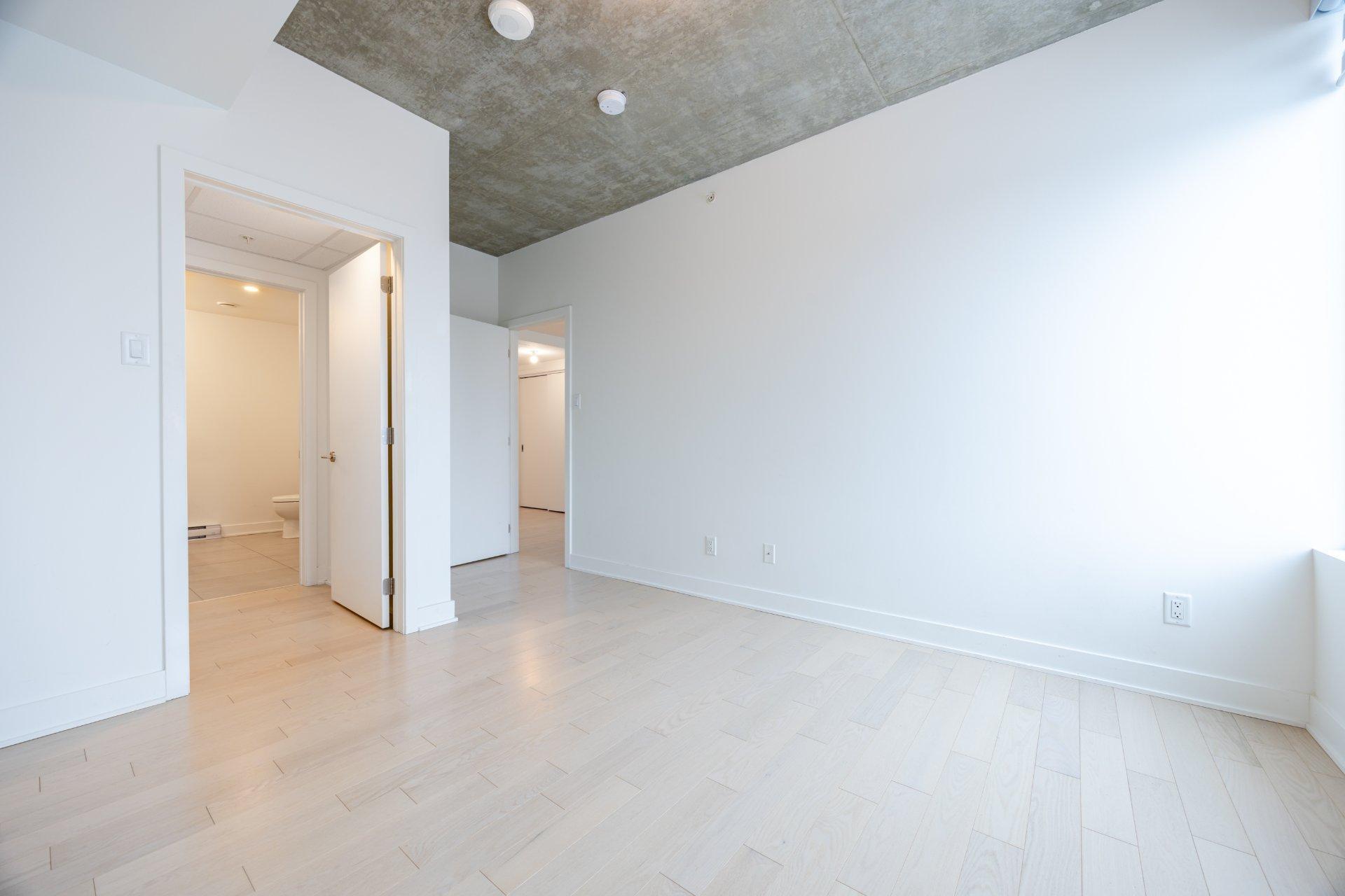 









60


Rue de l'Éclipse

, 1612,
Brossard,




QC
J4Z0T8

