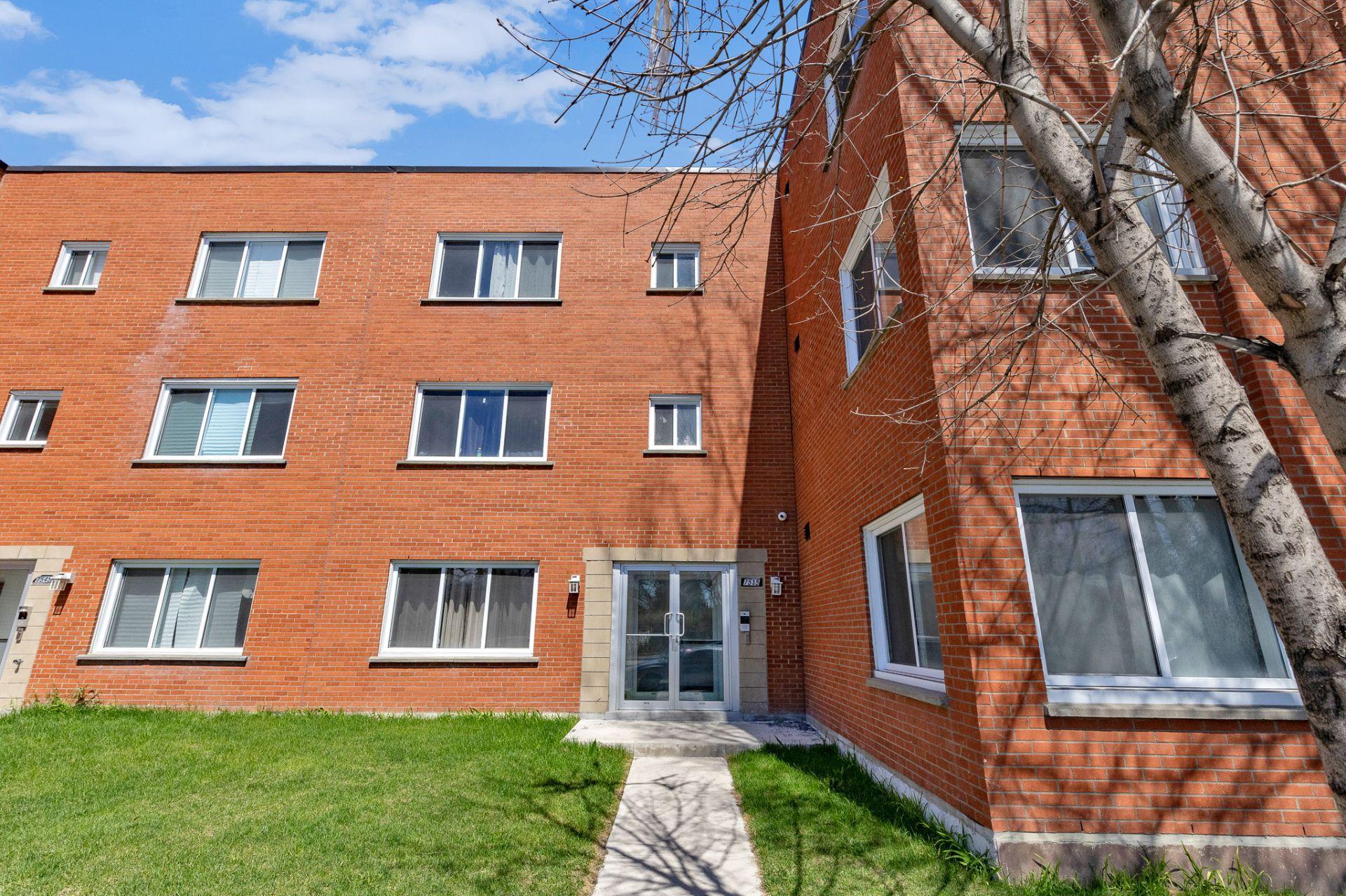 









7535


Boul. de l'Acadie

, 2,
Montréal (Villeray/Saint-Michel/Parc-Extension),




QC
H3N2V8

