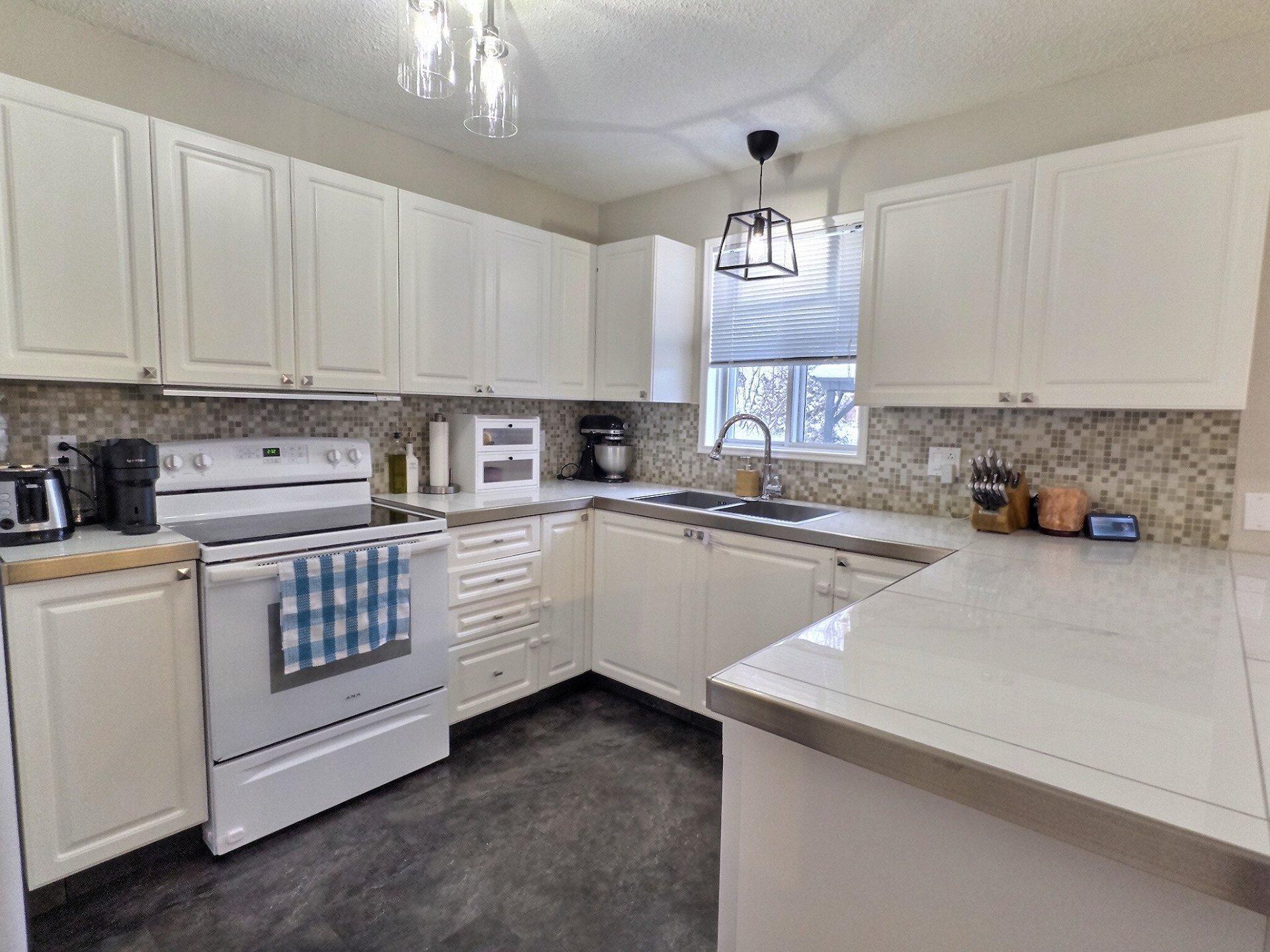 









213


Rue de la Faille

,
Témiscaming,




QC
J0Z3R0

