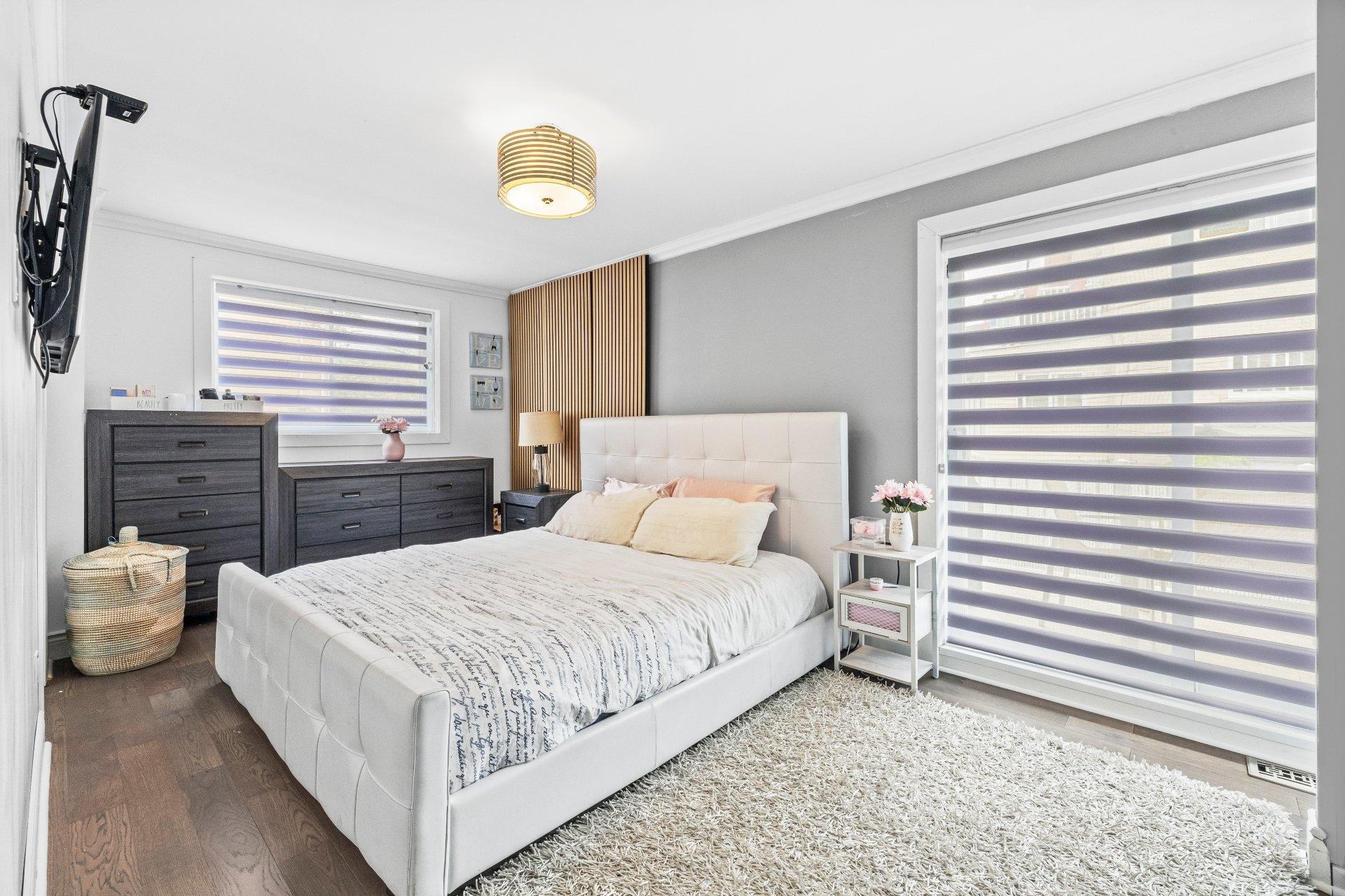 









3110

 - 3112


Rue Noorduyn

,
Montréal (Saint-Laurent),




QC
H4R1A2

