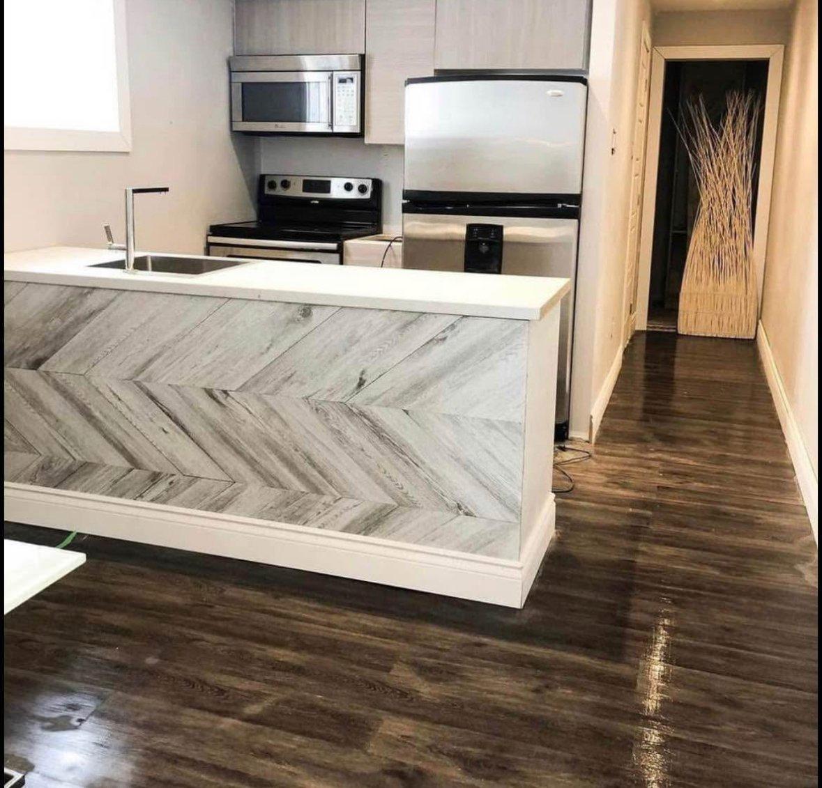 









3110

 - 3112


Rue Noorduyn

,
Montréal (Saint-Laurent),




QC
H4R1A2

