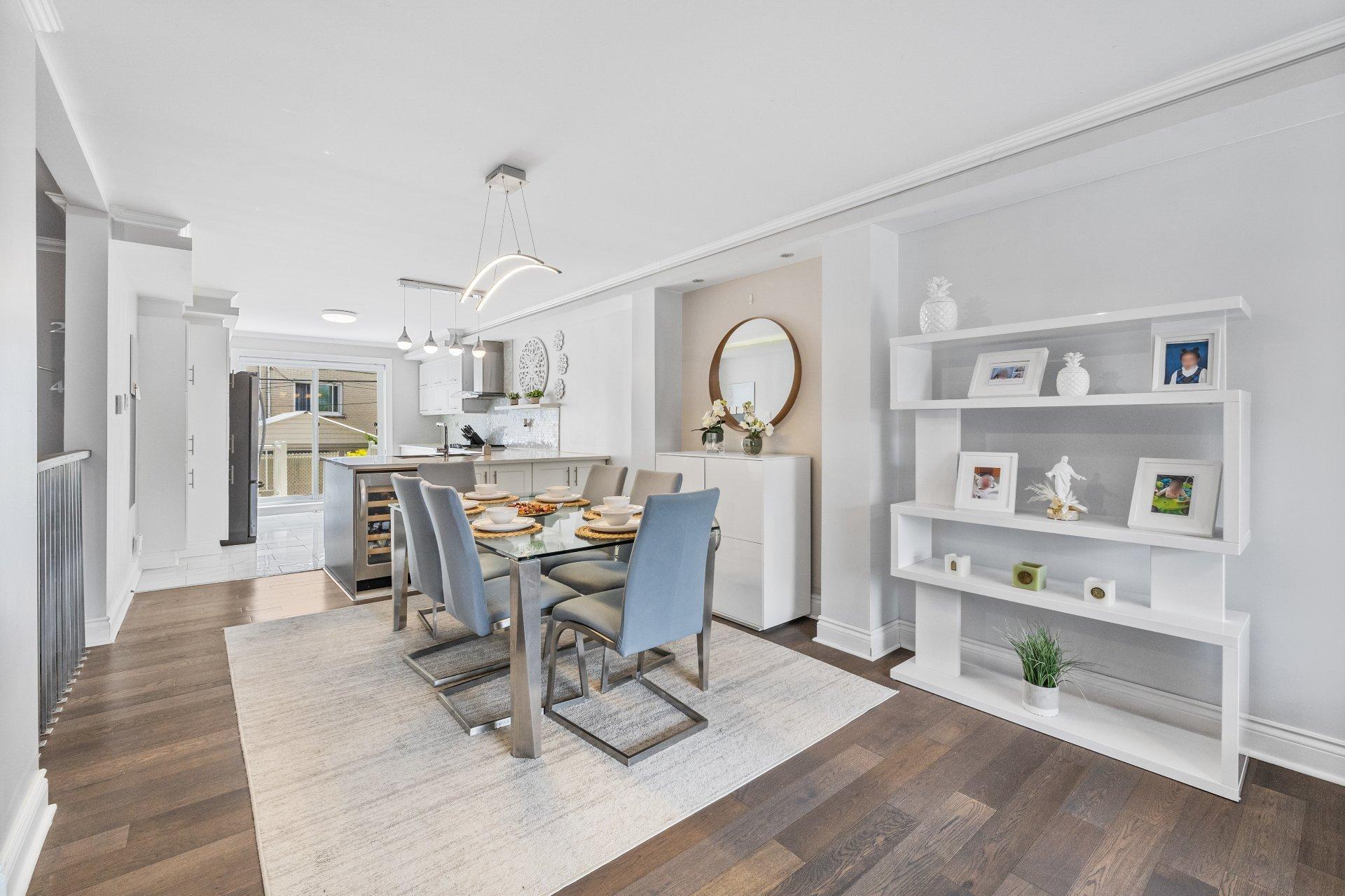 









3110

 - 3112


Rue Noorduyn

,
Montréal (Saint-Laurent),




QC
H4R1A2

