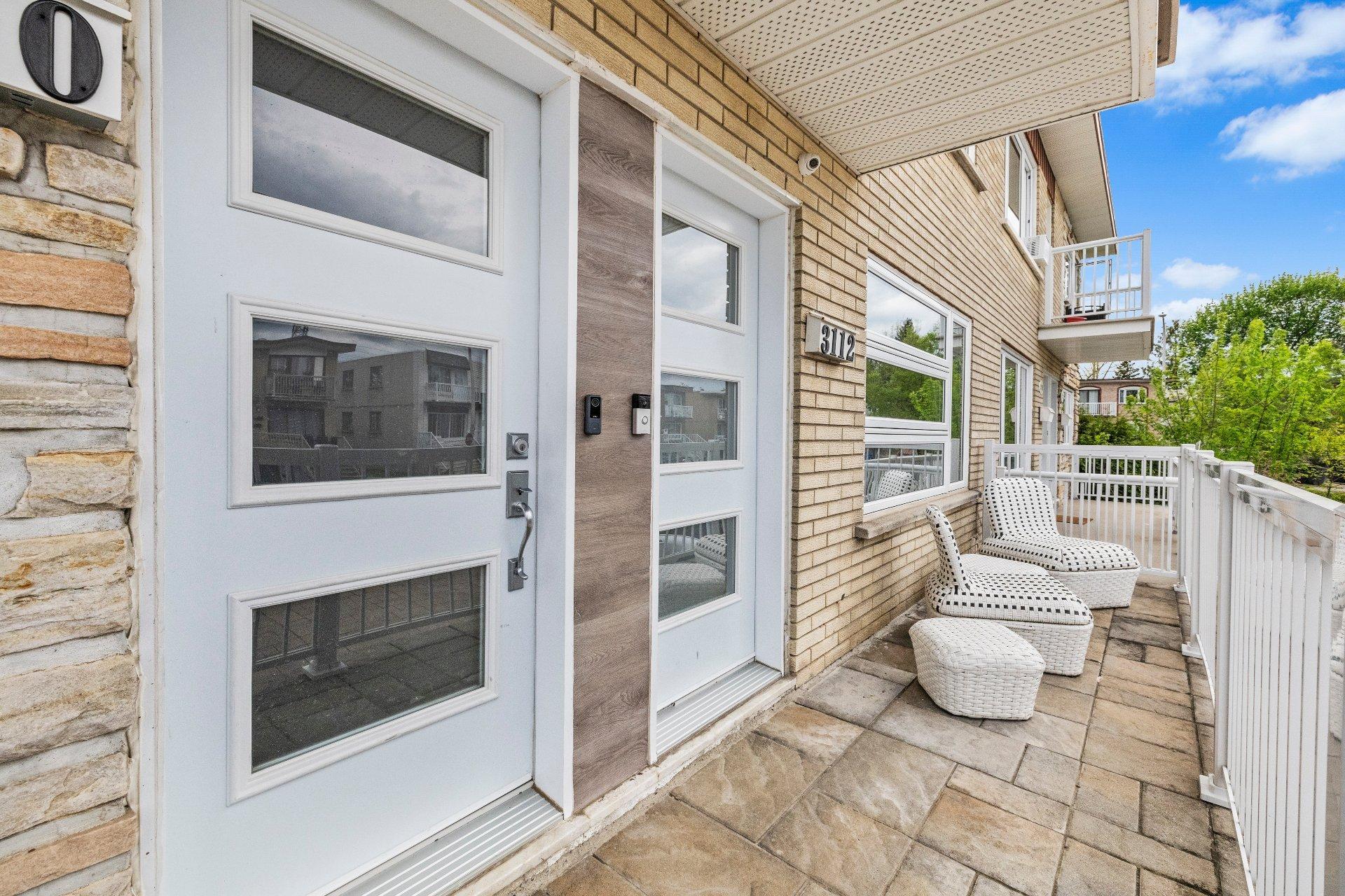 









3110

 - 3112


Rue Noorduyn

,
Montréal (Saint-Laurent),




QC
H4R1A2

