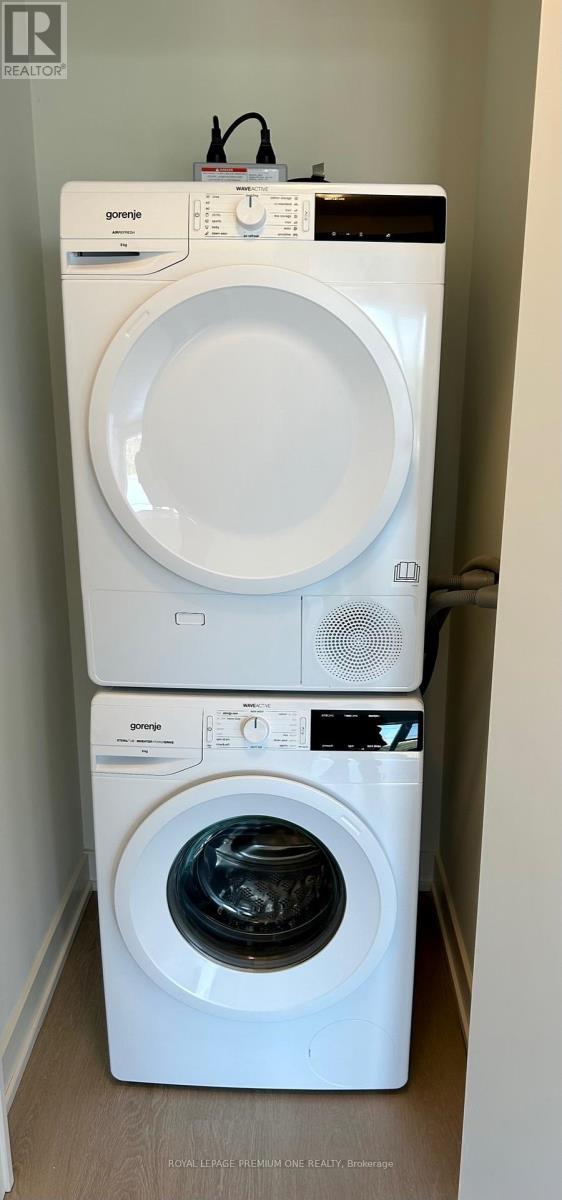 












421 - 859 THE QUEENSWAY AVENUE W

,
Toronto,




Ontario
M8Z1N8

