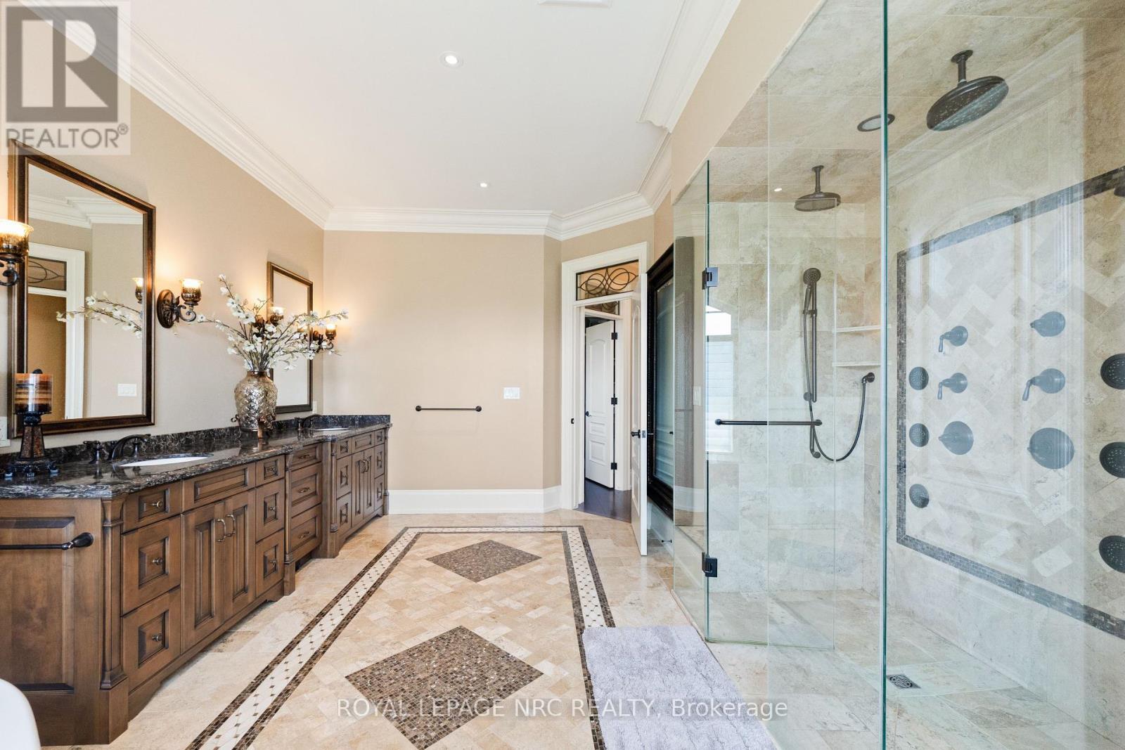 












1234 LAKESHORE ROAD

,
Niagara-on-the-Lake (Lakeshore),







Ontario
L0S1J0

