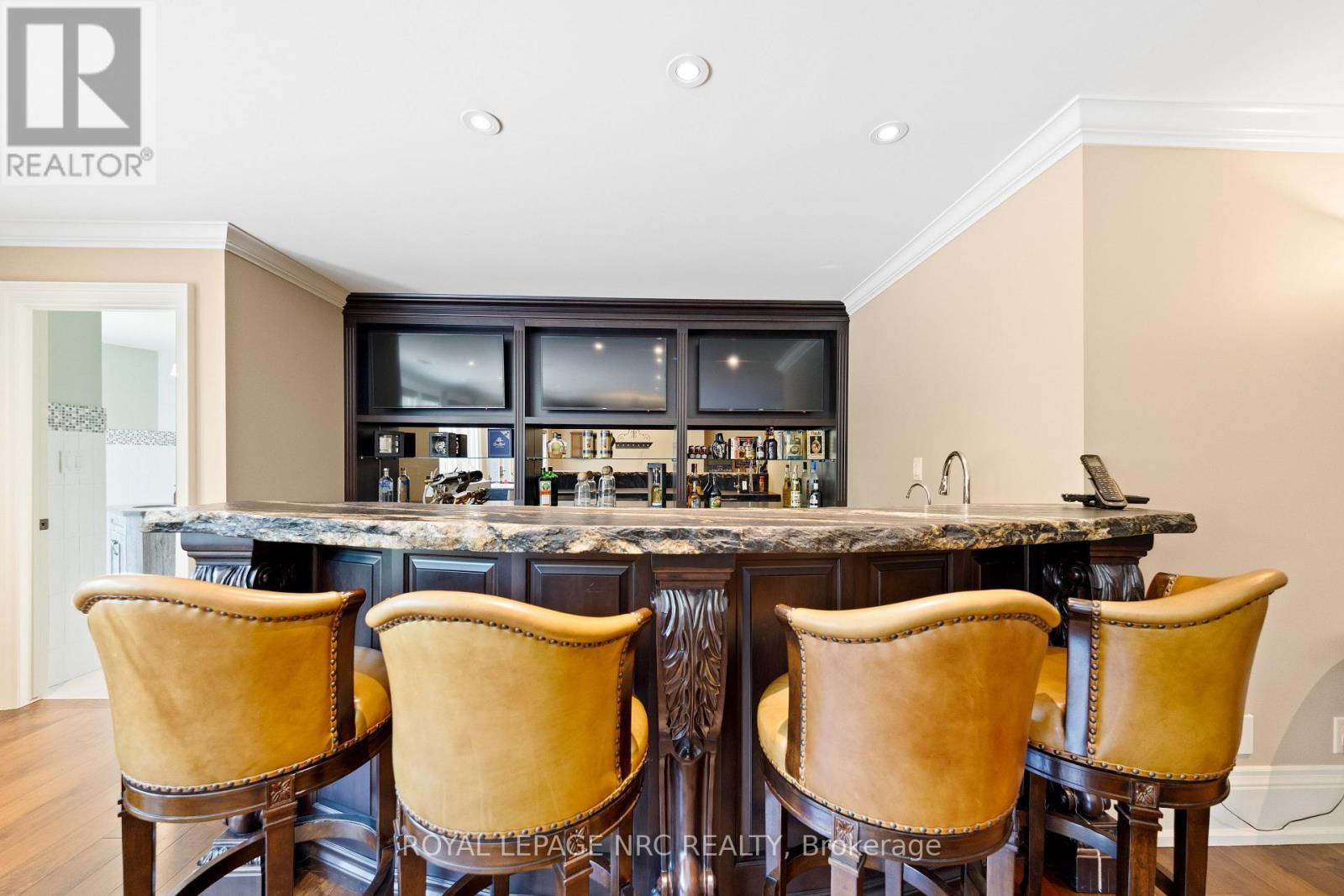 












1234 LAKESHORE ROAD

,
Niagara-on-the-Lake (Lakeshore),







Ontario
L0S1J0

