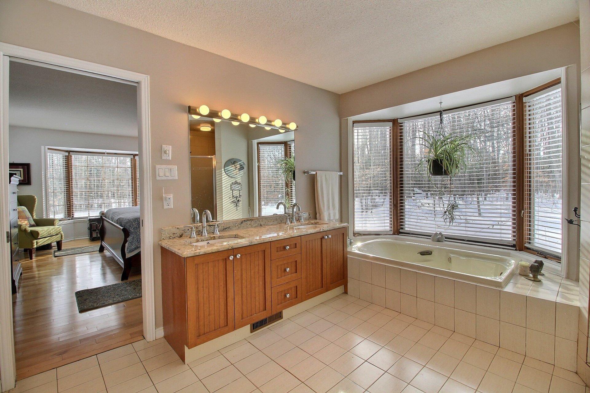 









1759


Ch. Fortin

,
Magog,




QC
J1X0M6

