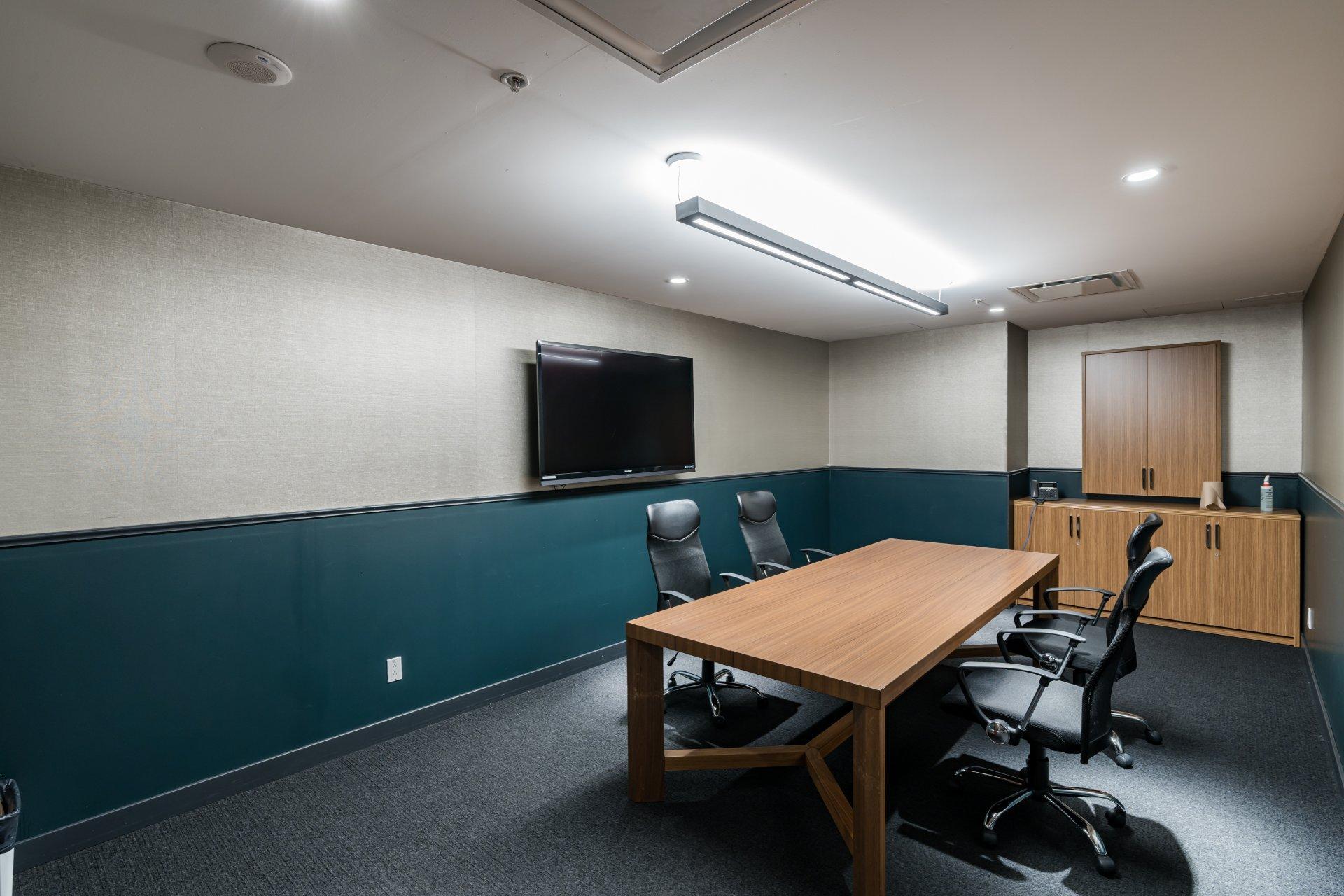 









1310


Boul. René-Lévesque O.

, 603,
Montréal (Ville-Marie),




QC
H3G0B7

