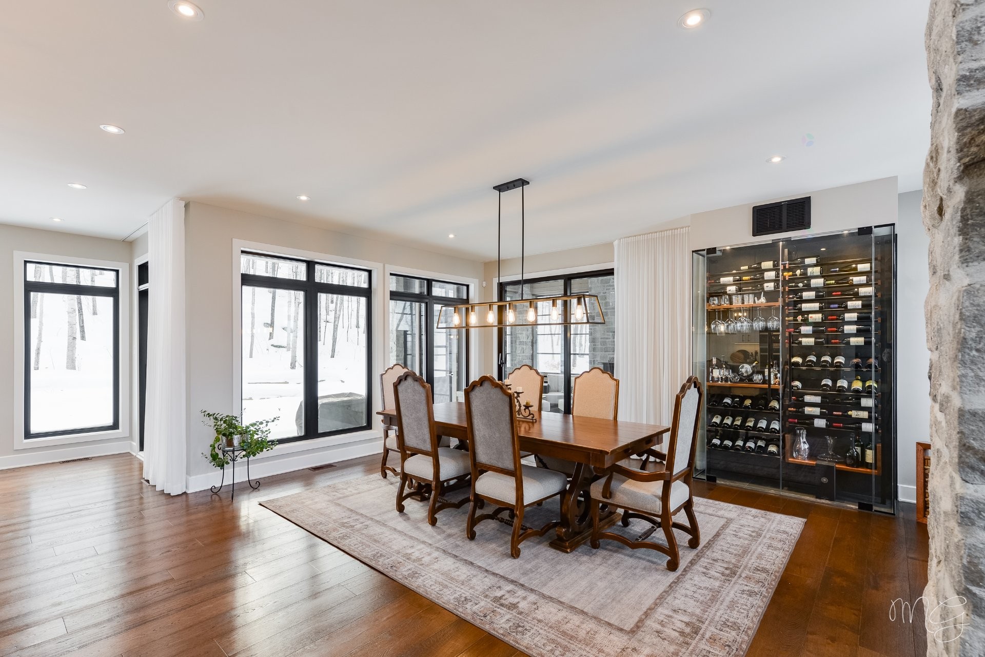 









650


Rue de Belle-Plagne

,
Saint-Sauveur,




QC
J0R1R7

