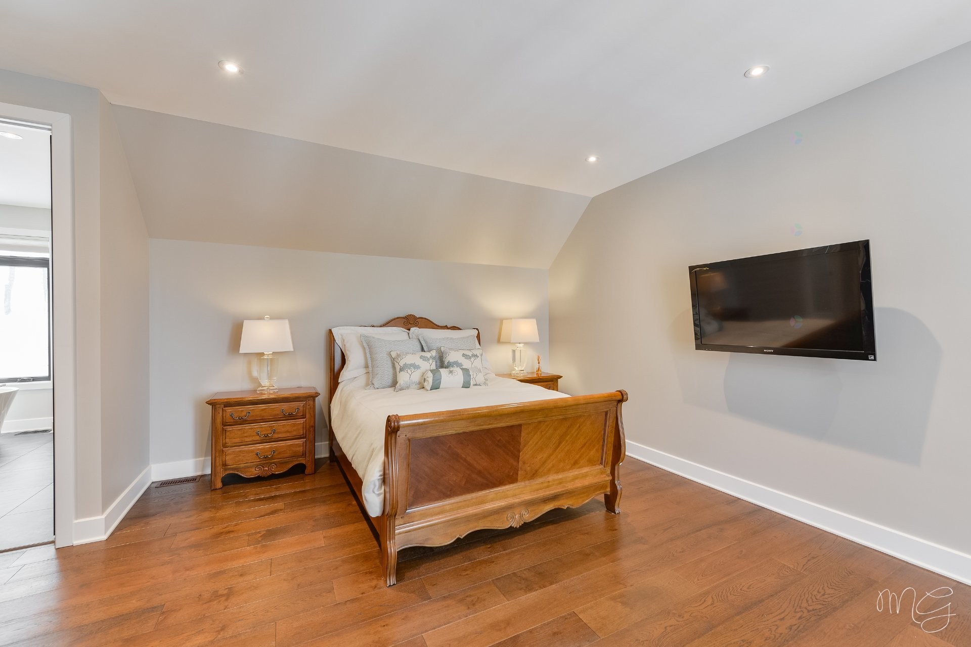 









650


Rue de Belle-Plagne

,
Saint-Sauveur,




QC
J0R1R7

