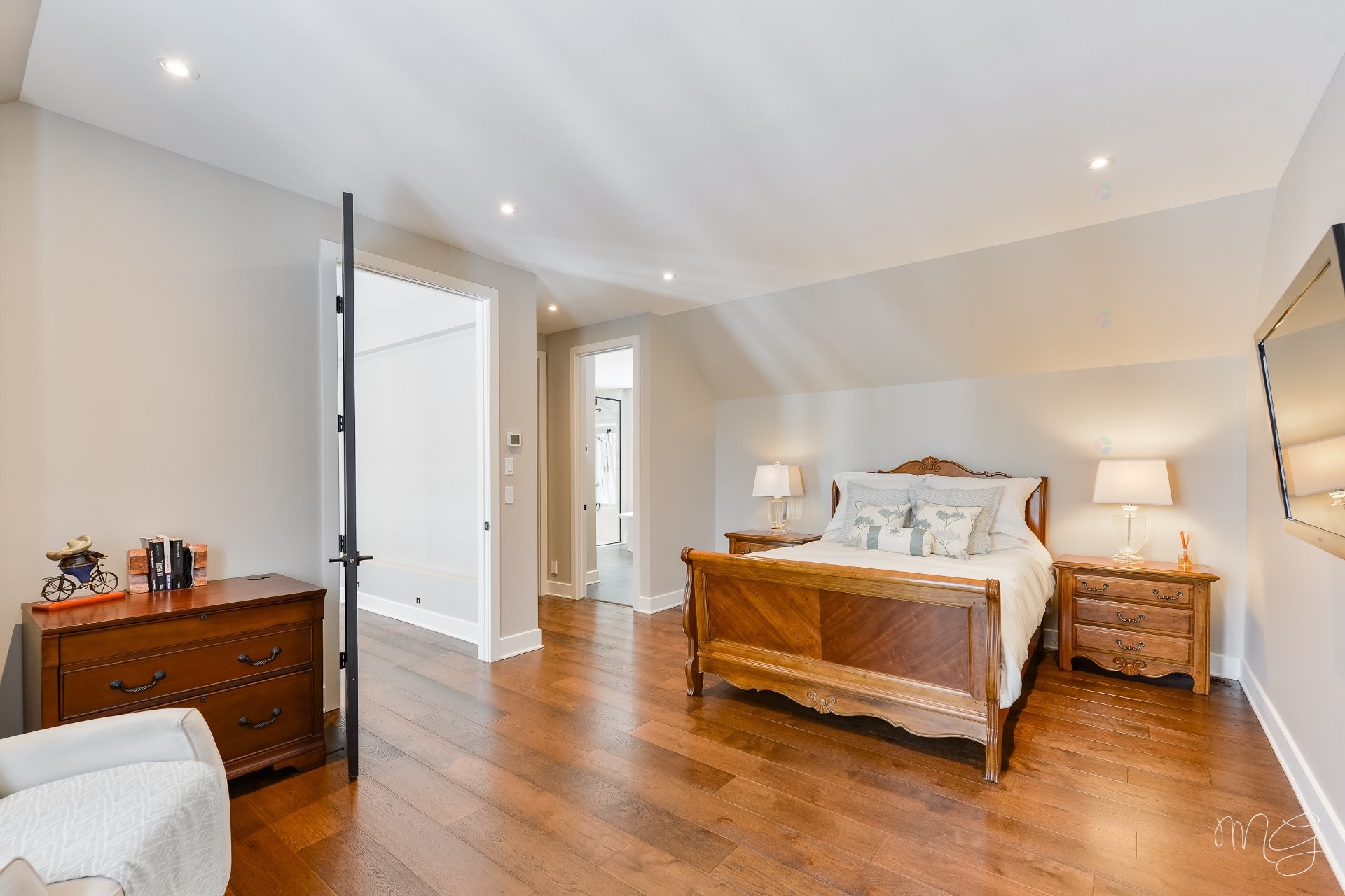 









650


Rue de Belle-Plagne

,
Saint-Sauveur,




QC
J0R1R7

