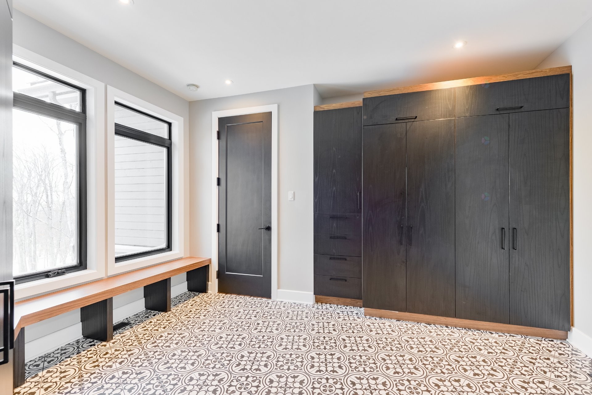 









650


Rue de Belle-Plagne

,
Saint-Sauveur,




QC
J0R1R7

