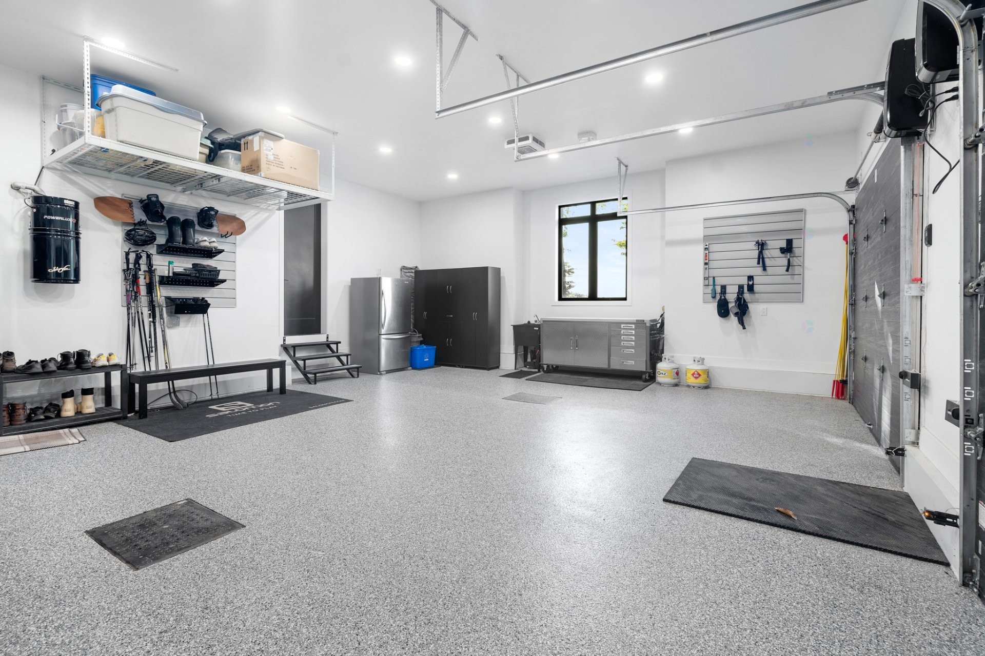 









650


Rue de Belle-Plagne

,
Saint-Sauveur,




QC
J0R1R7

