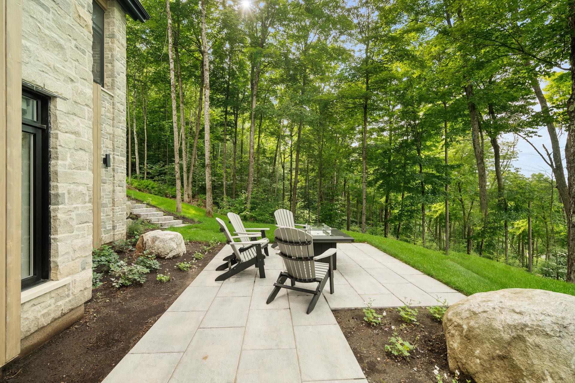 









650


Rue de Belle-Plagne

,
Saint-Sauveur,




QC
J0R1R7

