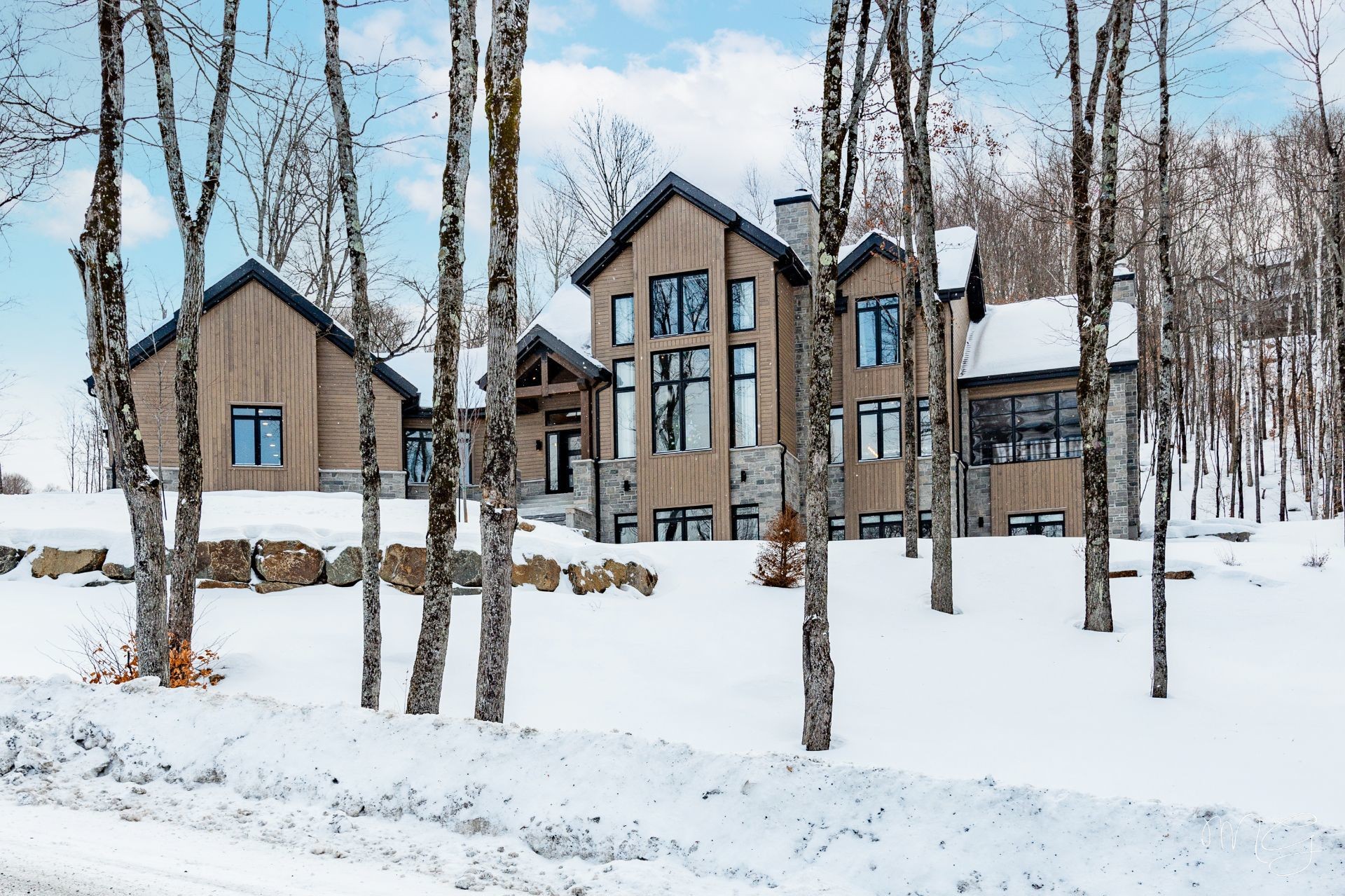 









650


Rue de Belle-Plagne

,
Saint-Sauveur,




QC
J0R1R7

