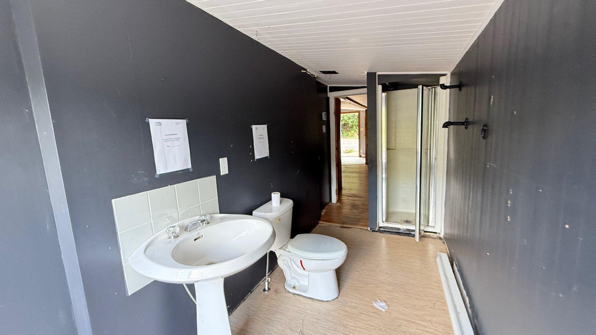 









2076

 - 2080


Mtée Sauvage

,
Saint-Adolphe-d'Howard,




QC
J0T2B0

