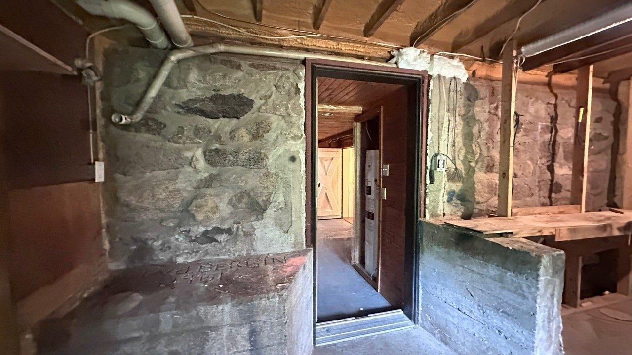 









2076

 - 2080


Mtée Sauvage

,
Saint-Adolphe-d'Howard,




QC
J0T2B0

