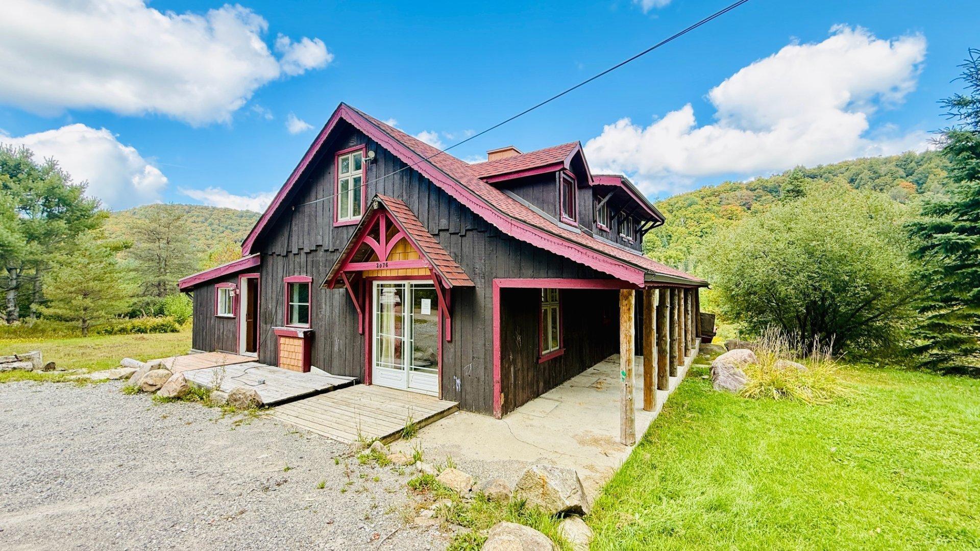 









2076

 - 2080


Mtée Sauvage

,
Saint-Adolphe-d'Howard,




QC
J0T2B0

