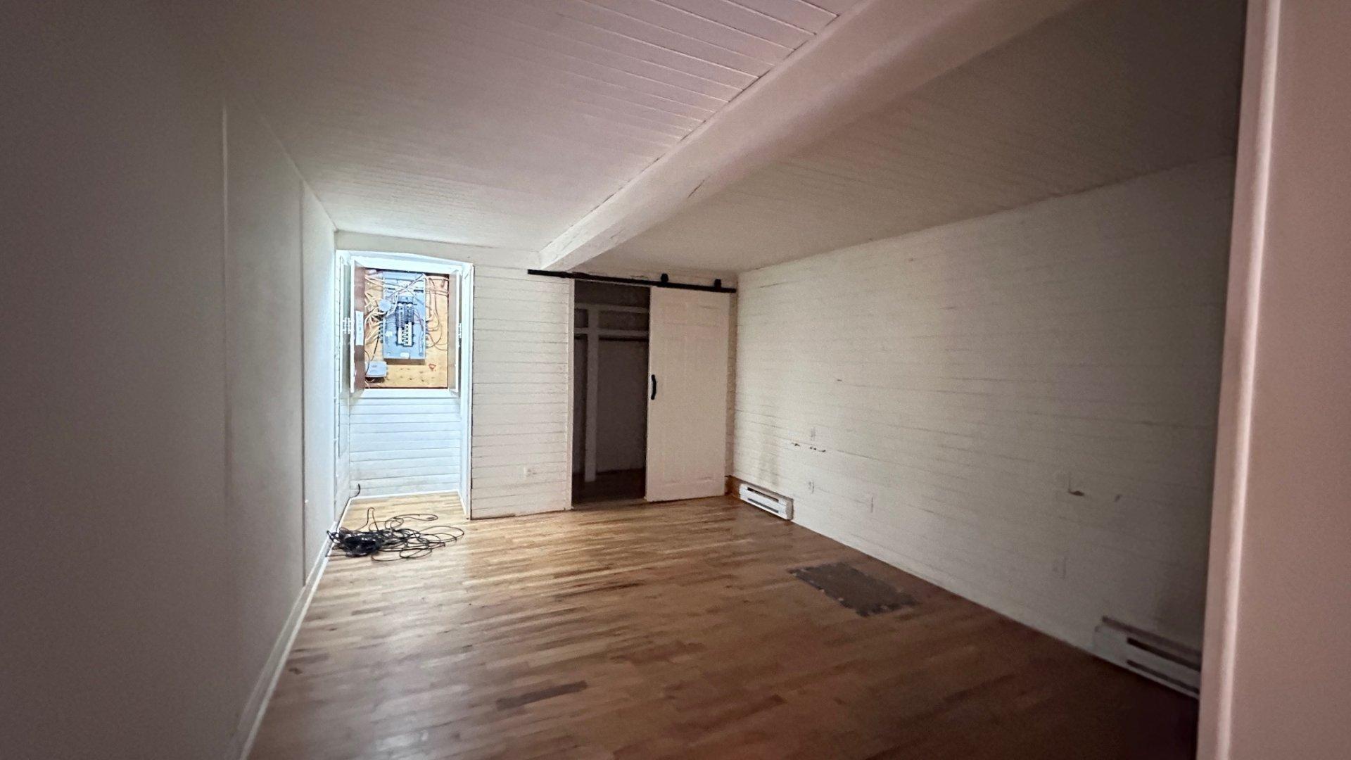 









2076

 - 2080


Mtée Sauvage

,
Saint-Adolphe-d'Howard,




QC
J0T2B0

