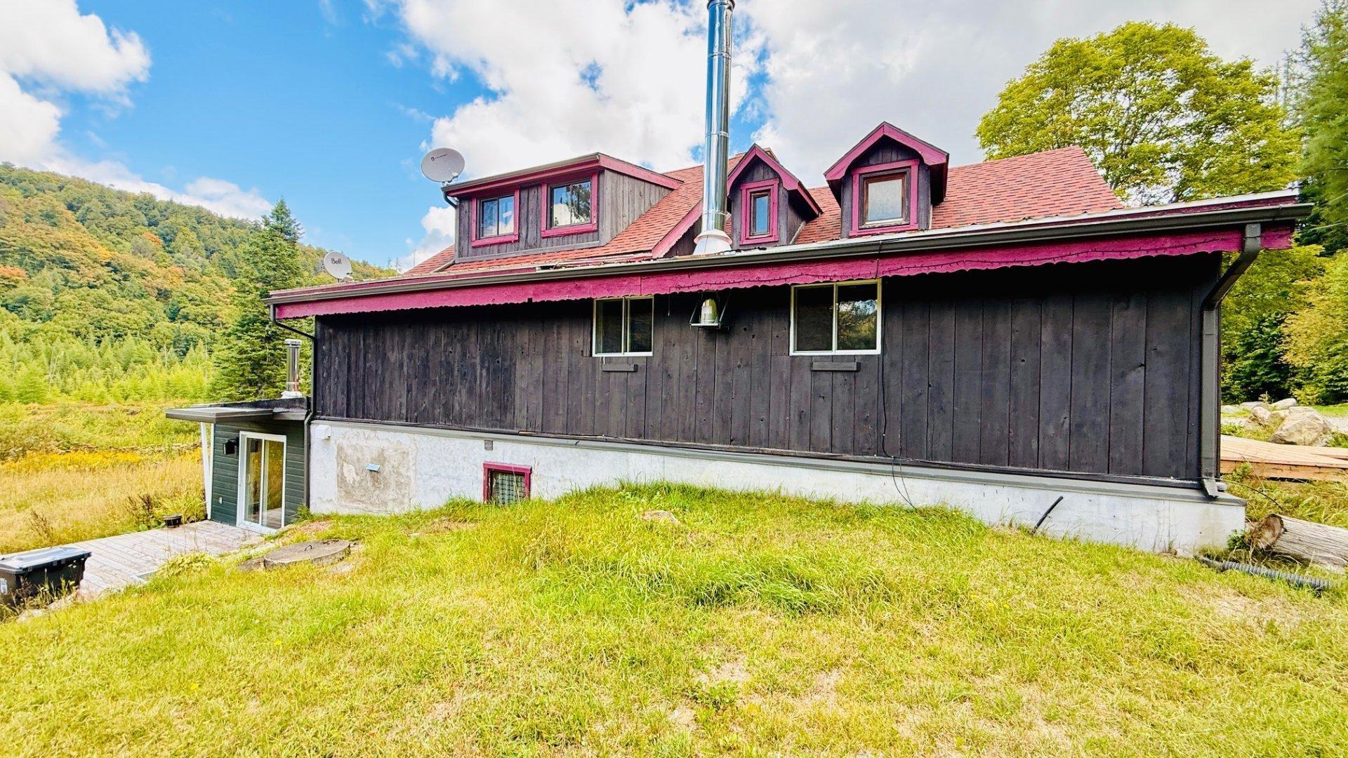 









2076

 - 2080


Mtée Sauvage

,
Saint-Adolphe-d'Howard,




QC
J0T2B0

