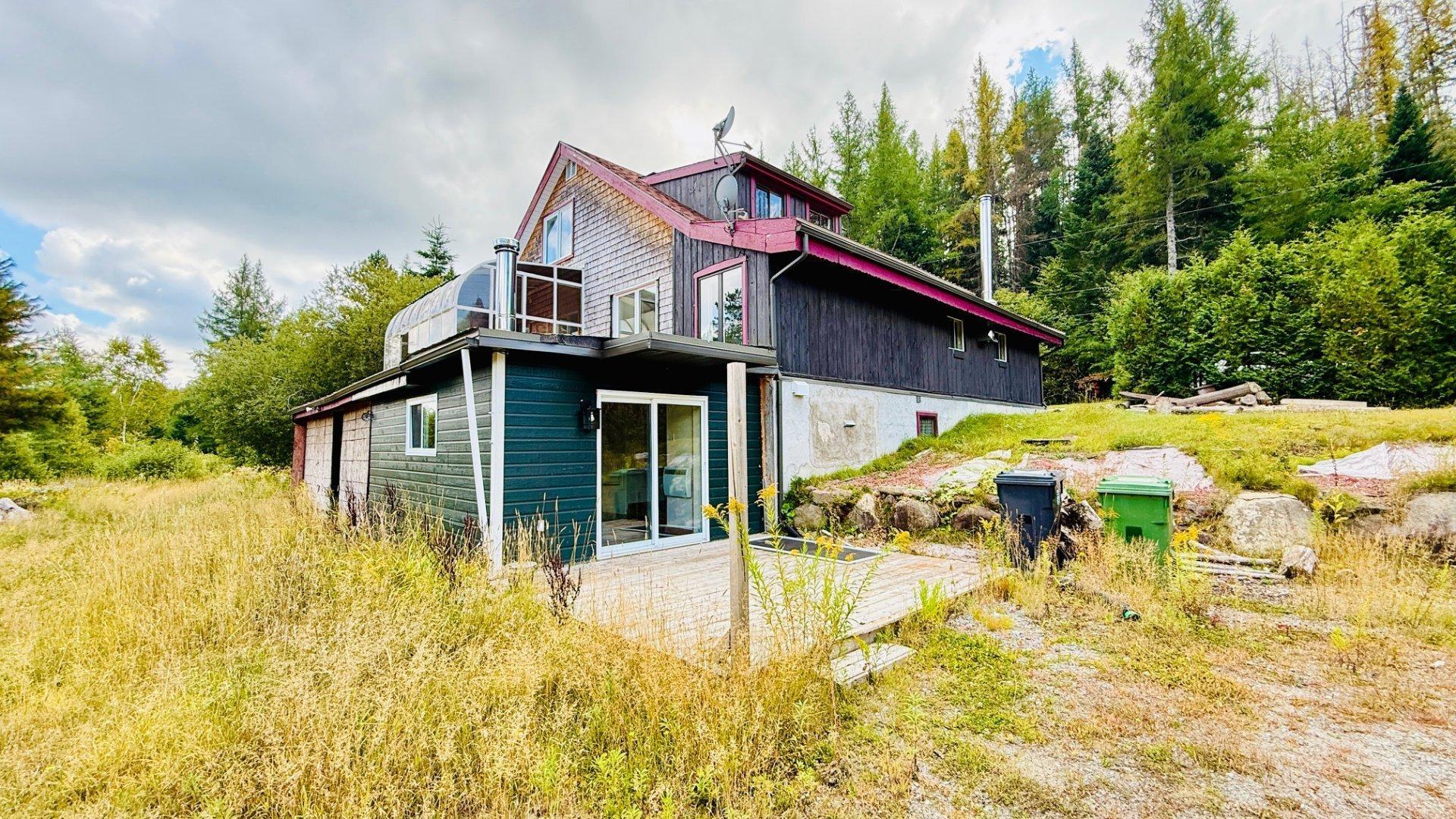 









2076

 - 2080


Mtée Sauvage

,
Saint-Adolphe-d'Howard,




QC
J0T2B0

